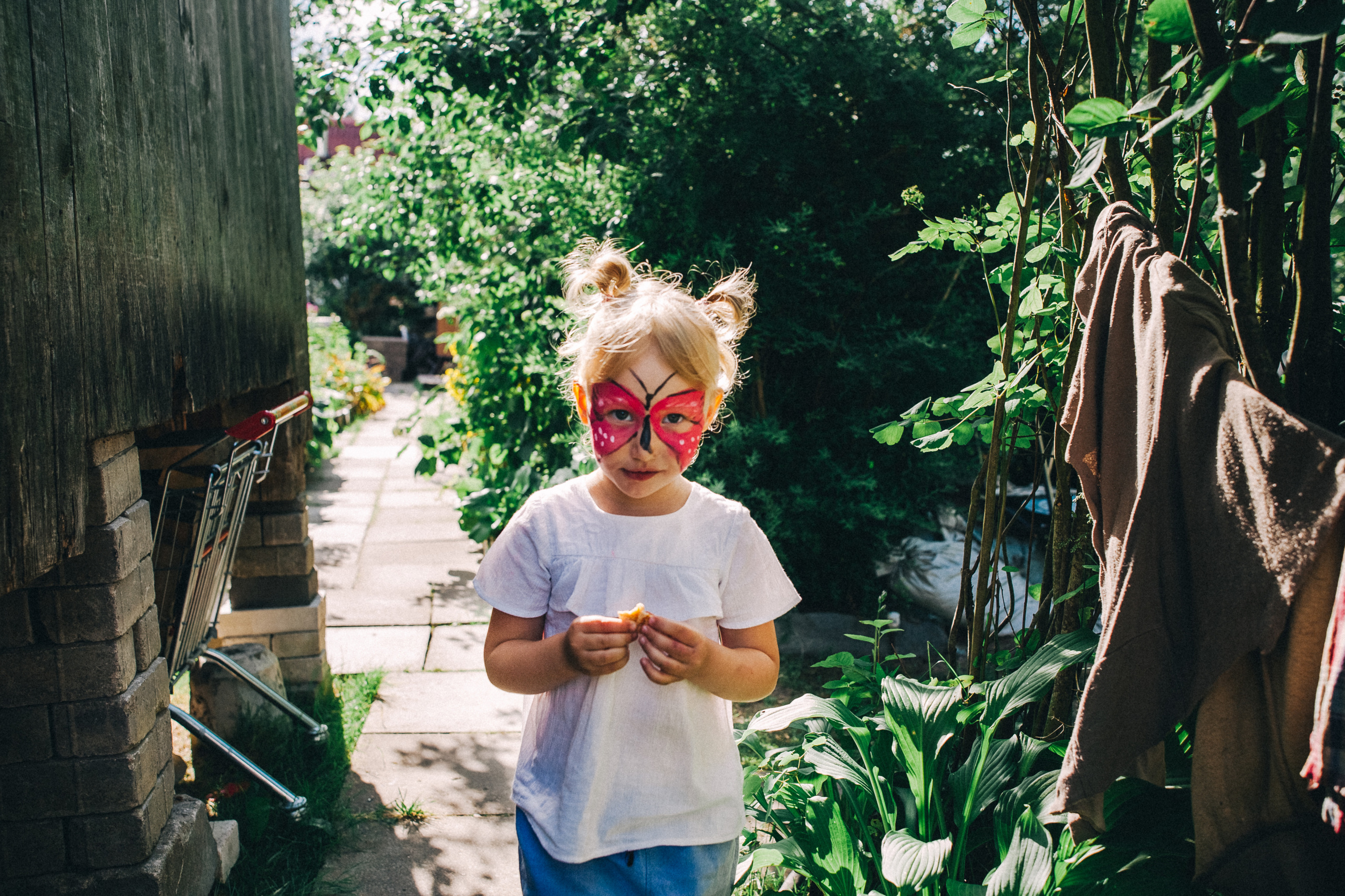 Ульяше 5 лет. Дачный деньрожденский день. Семейный фотограф, фотограф родов, репортажей фотограф в Санкт-Петербу