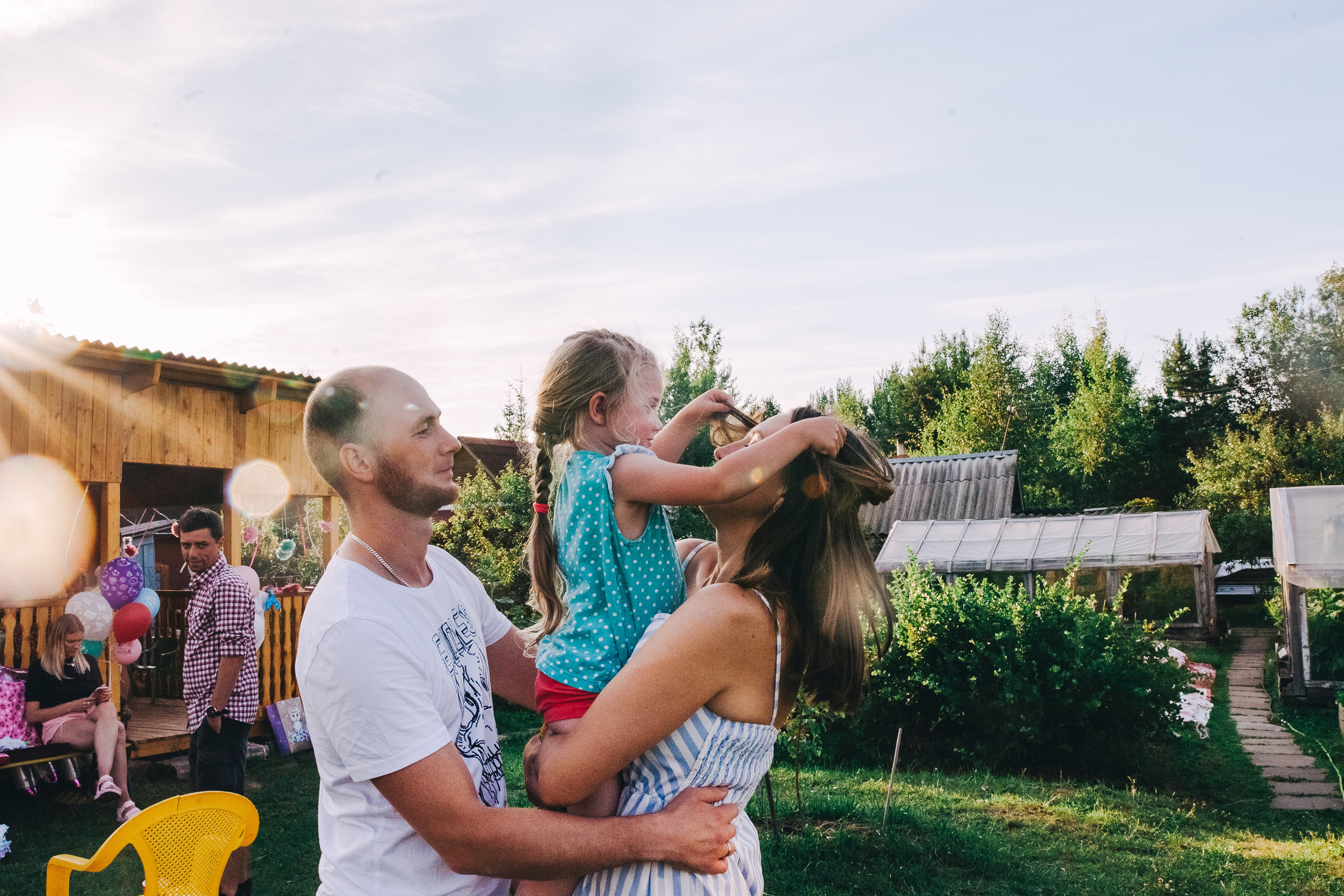 Ульяше 5 лет. Дачный деньрожденский день. Семейный фотограф, фотограф родов, репортажей фотограф в Санкт-Петербу