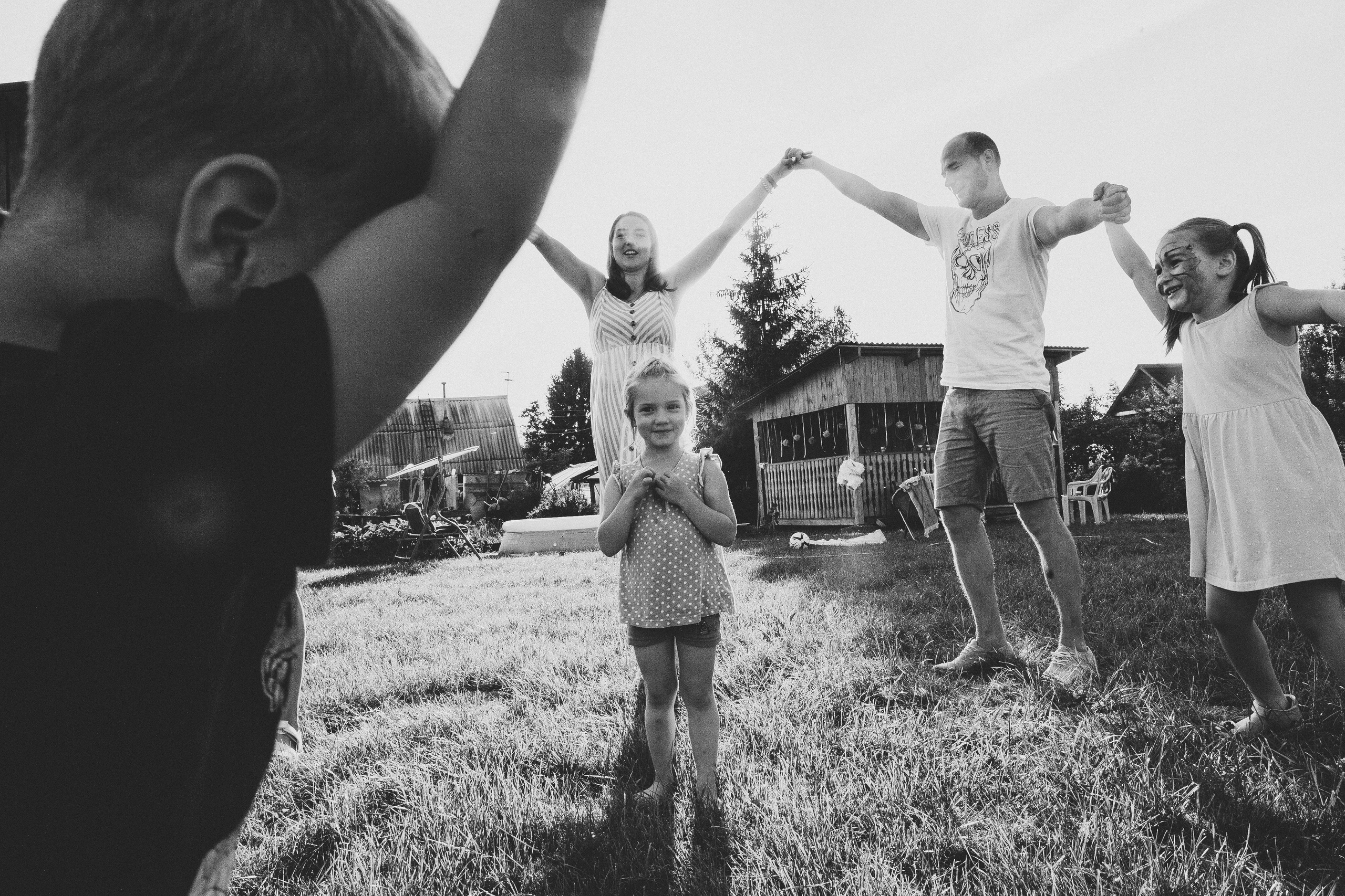Ульяше 5 лет. Дачный деньрожденский день. Семейный фотограф, фотограф родов, репортажей фотограф в Санкт-Петербу