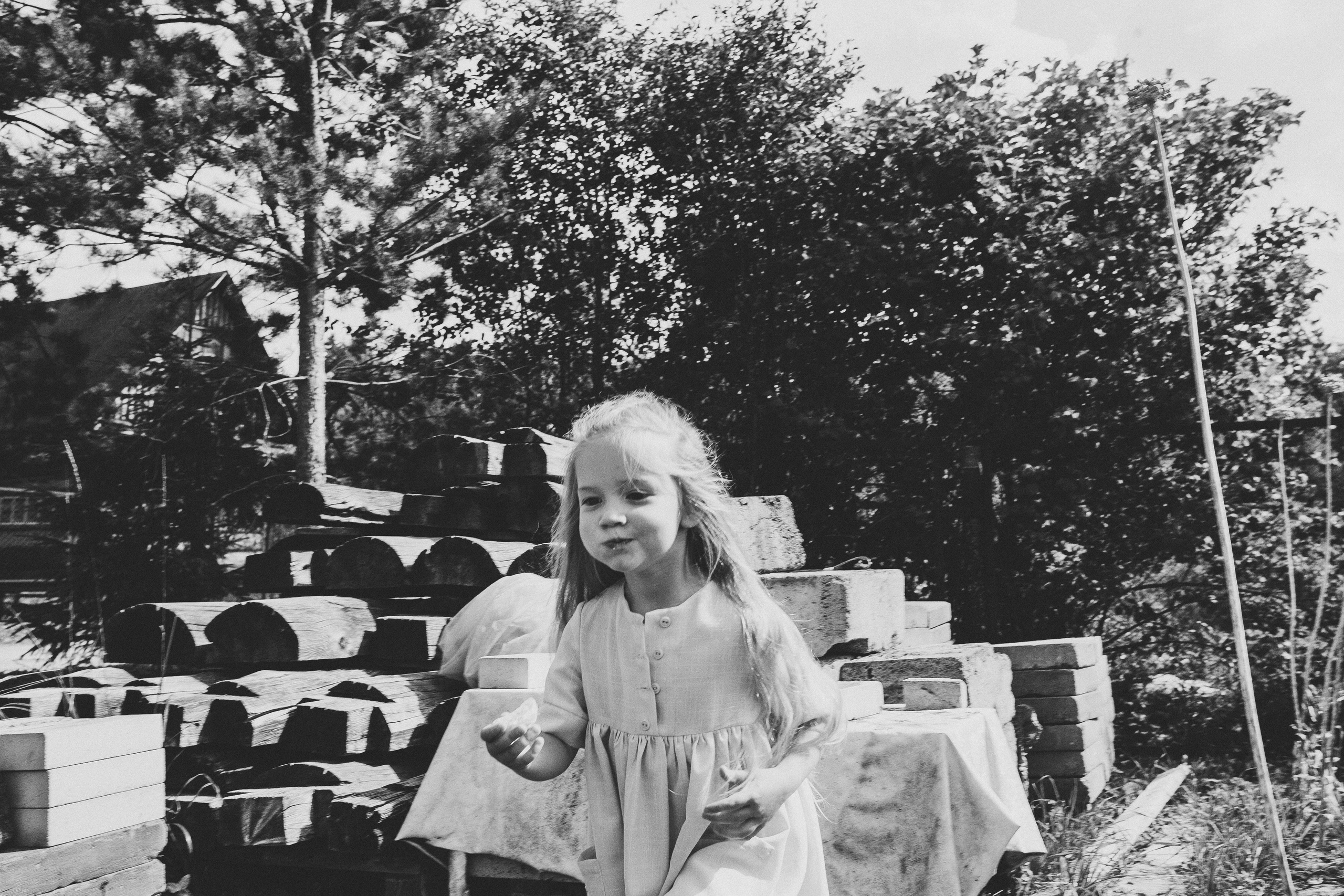 Ульяше 5 лет. Дачный деньрожденский день. Семейный фотограф, фотограф родов, репортажей фотограф в Санкт-Петербу