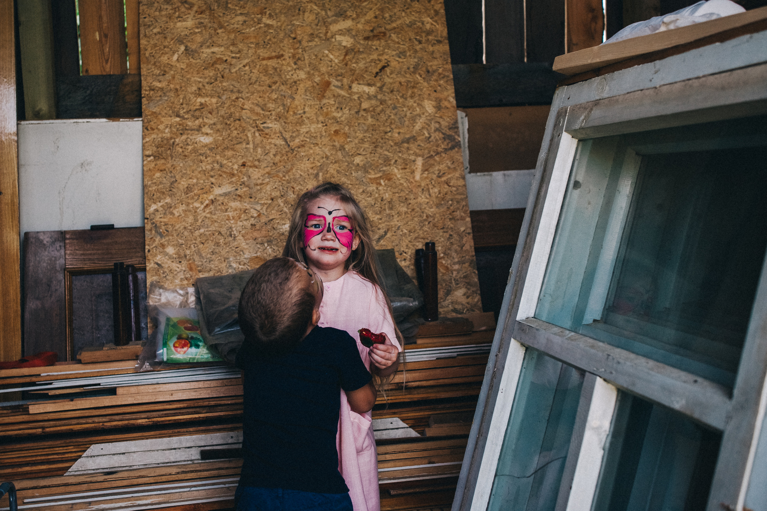 Ульяше 5 лет. Дачный деньрожденский день. Семейный фотограф, фотограф родов, репортажей фотограф в Санкт-Петербу