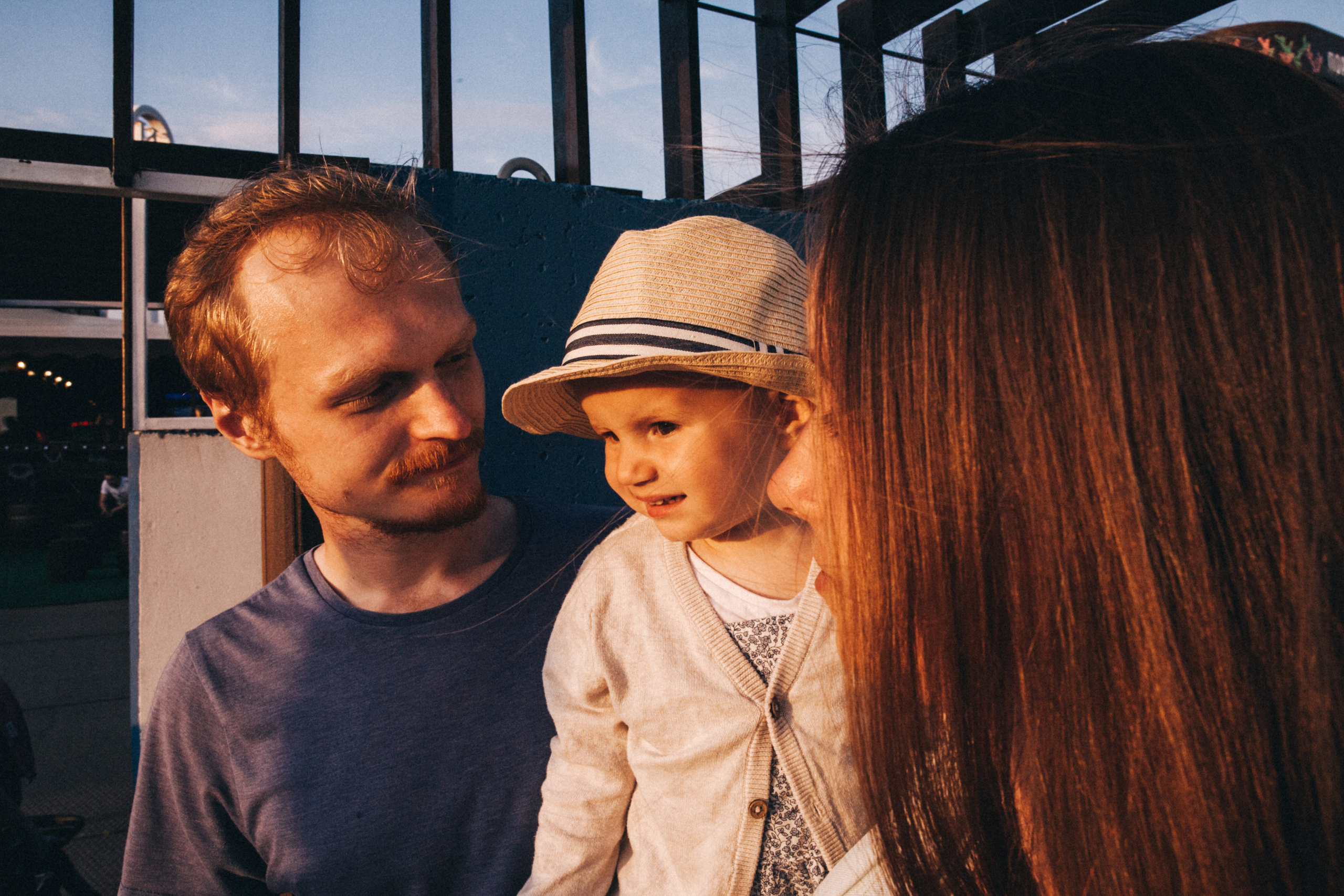Вася, Маша, Соня. Отпуск в Адлере. Семейный фотограф, фотограф родов, репортажей фотограф в Санкт-Петербу