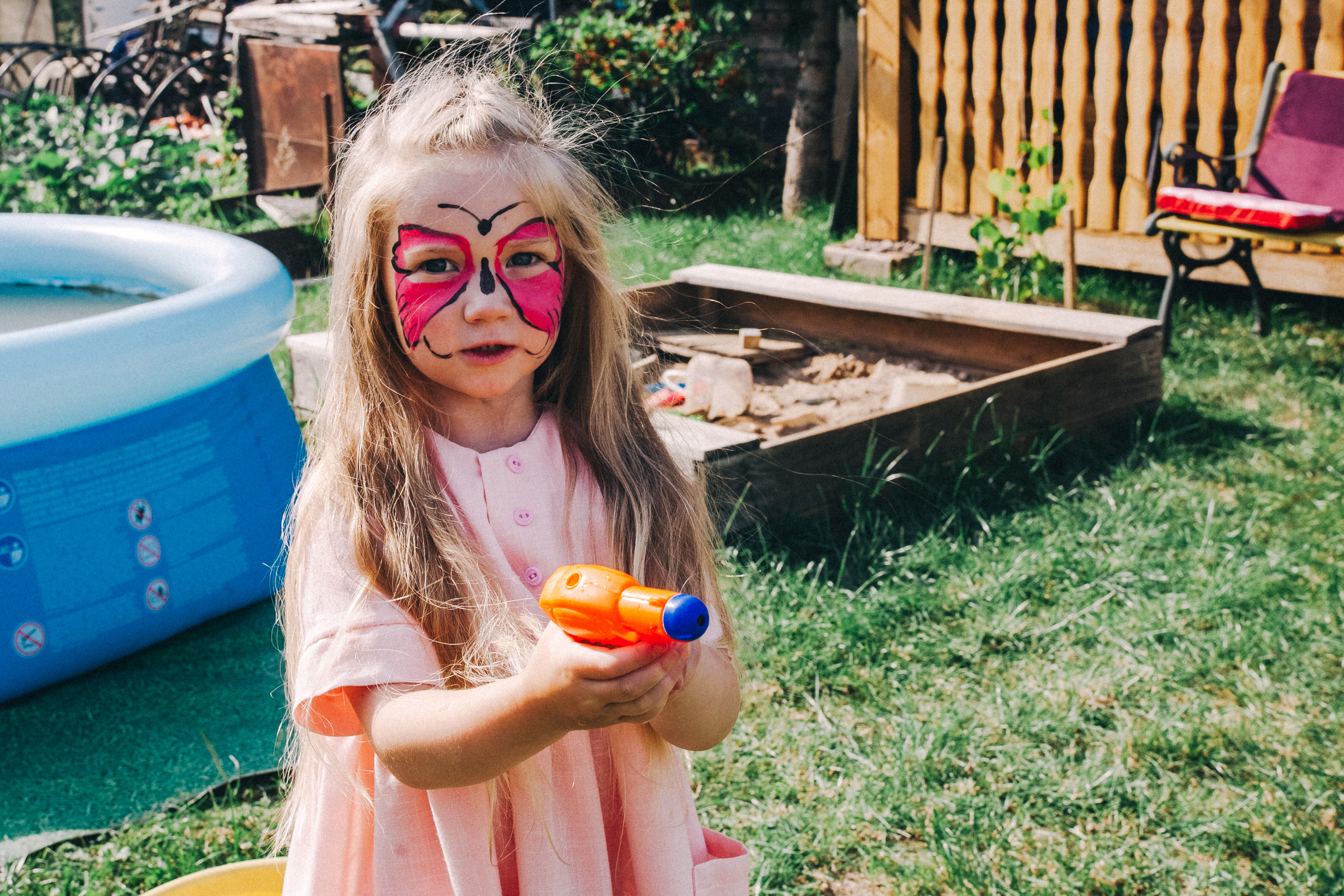 Ульяше 5 лет. Дачный деньрожденский день. Семейный фотограф, фотограф родов, репортажей фотограф в Санкт-Петербу