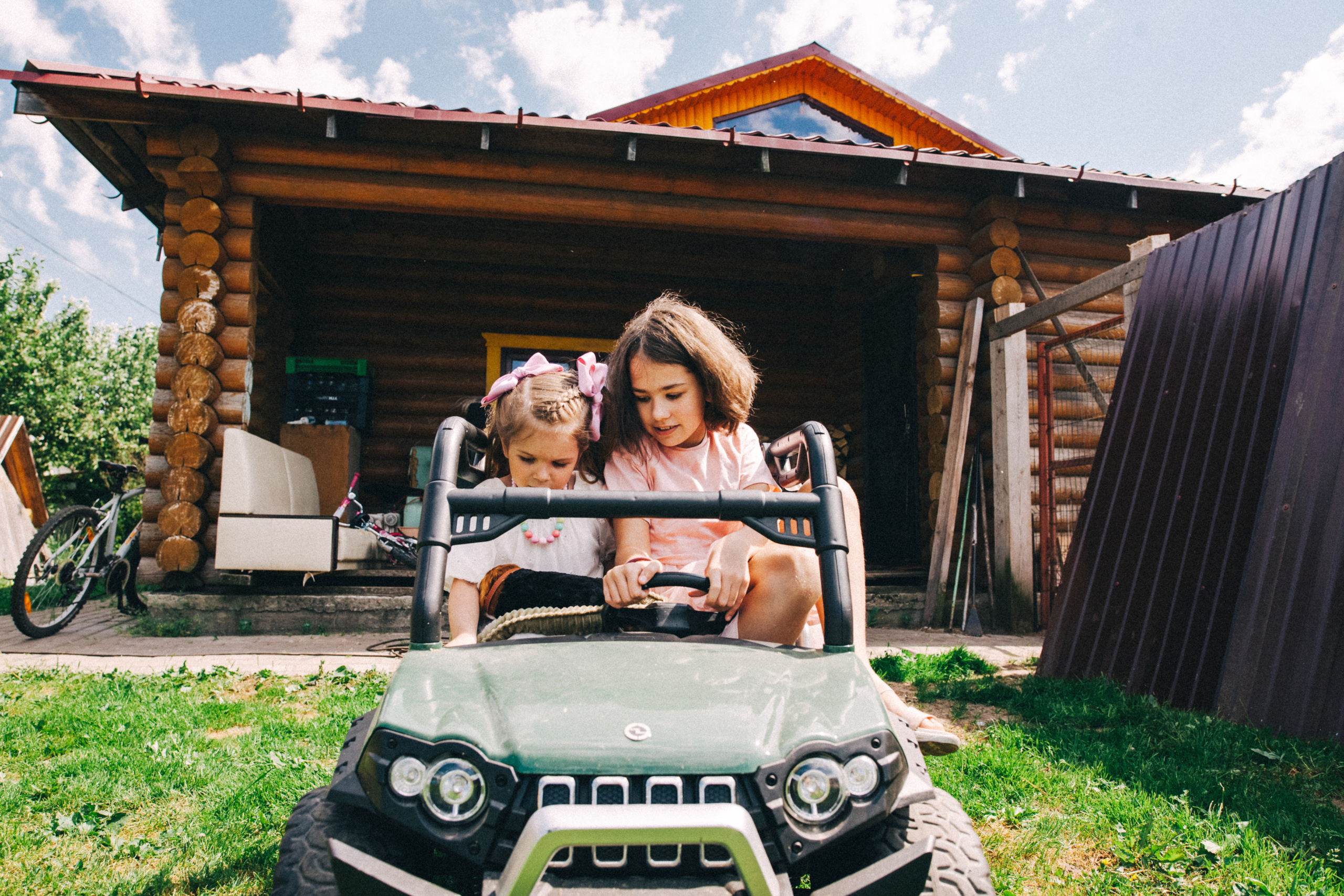 Есении 5 лет. ДР на даче. Семейный фотограф, фотограф родов, репортажей фотограф в Санкт-Петербу