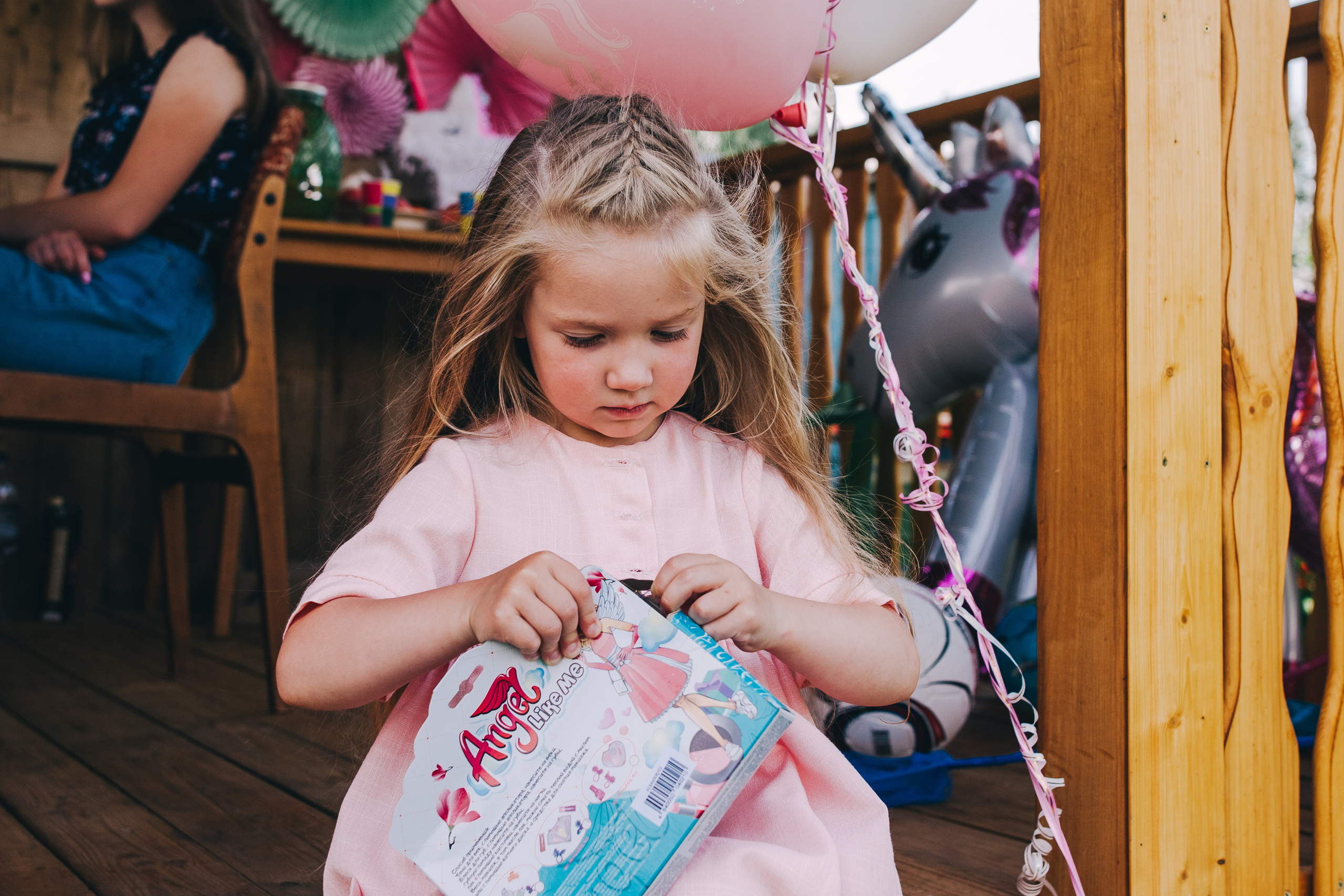 Ульяше 5 лет. Дачный деньрожденский день. Семейный фотограф, фотограф родов, репортажей фотограф в Санкт-Петербу