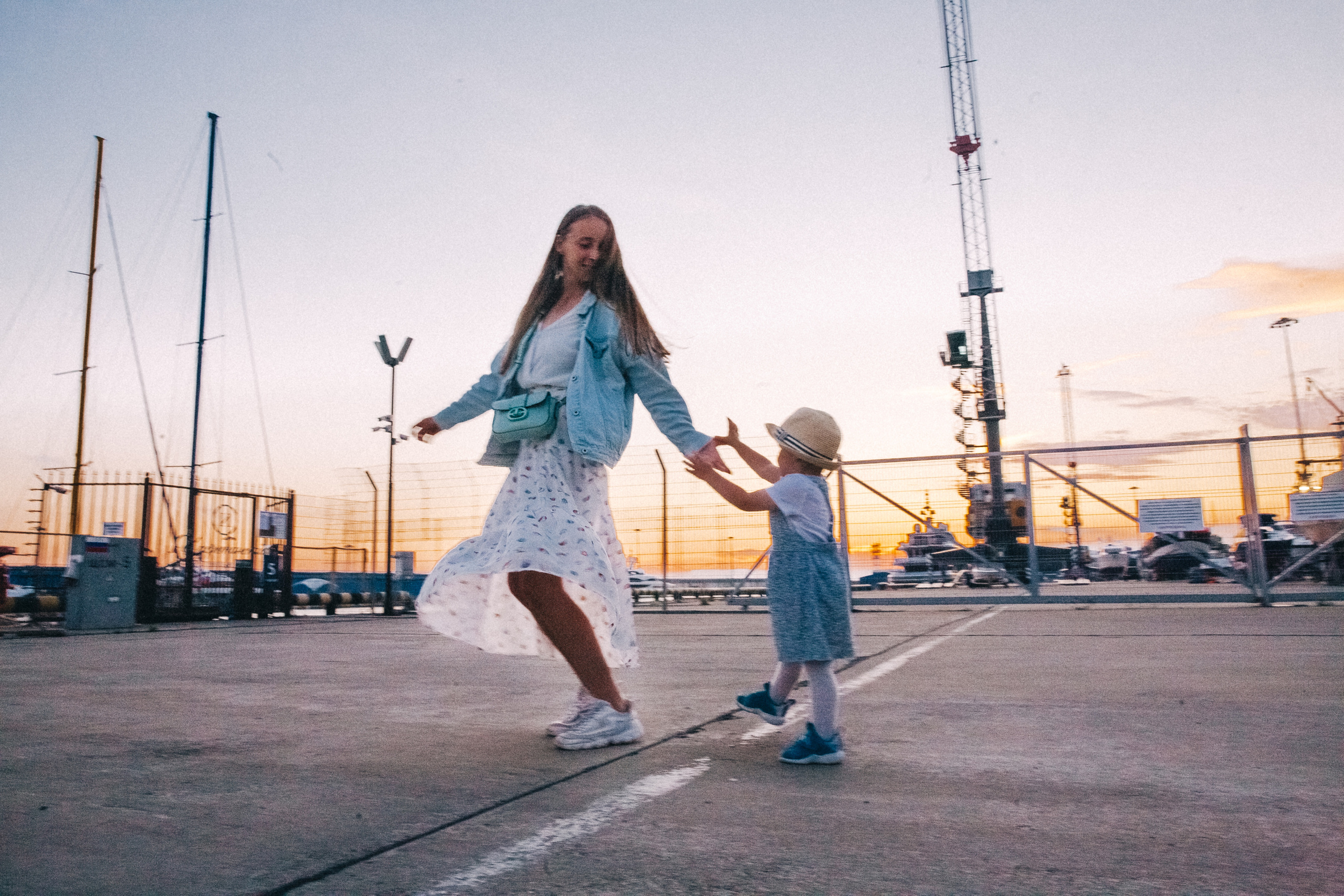 Семейный фотограф, фотограф родов, репортажей фотограф в Санкт-Петербу