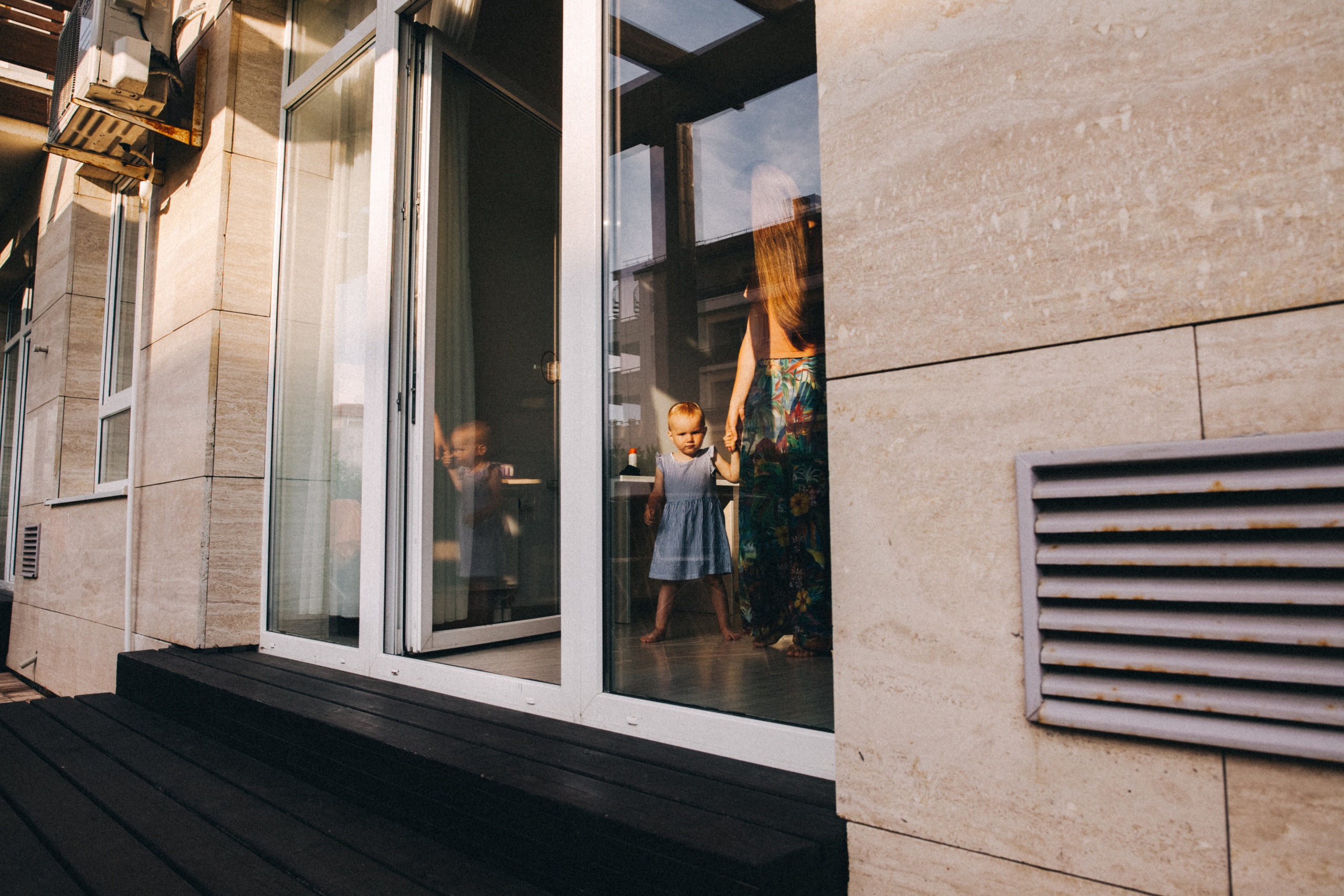 Вася, Маша, Соня. Отпуск в Адлере. Семейный фотограф, фотограф родов, репортажей фотограф в Санкт-Петербу