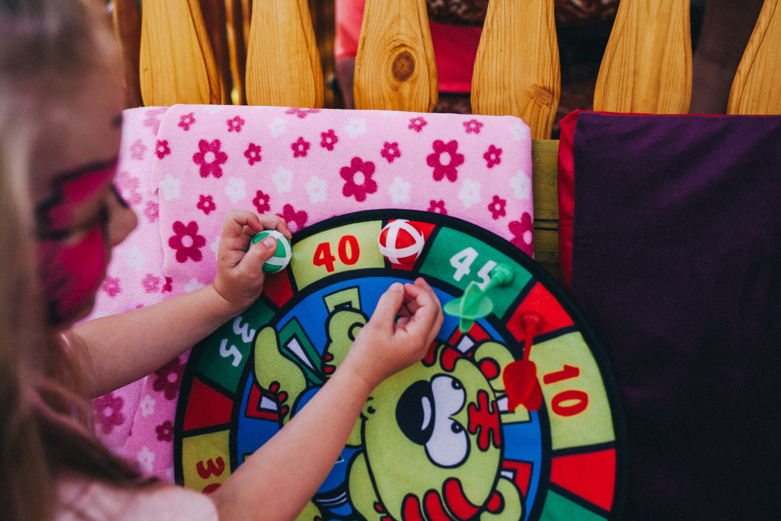 Ульяше 5 лет. Дачный деньрожденский день. Семейный фотограф, фотограф родов, репортажей фотограф в Санкт-Петербу