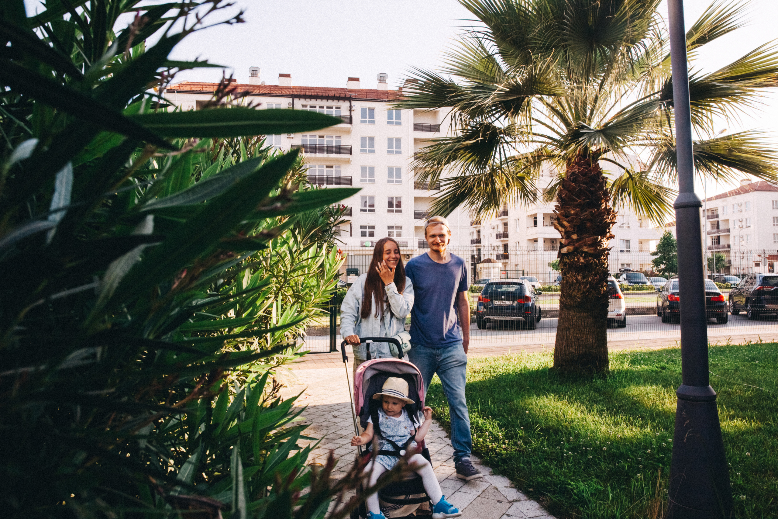 Вася, Маша, Соня. Отпуск в Адлере. Семейный фотограф, фотограф родов, репортажей фотограф в Санкт-Петербу