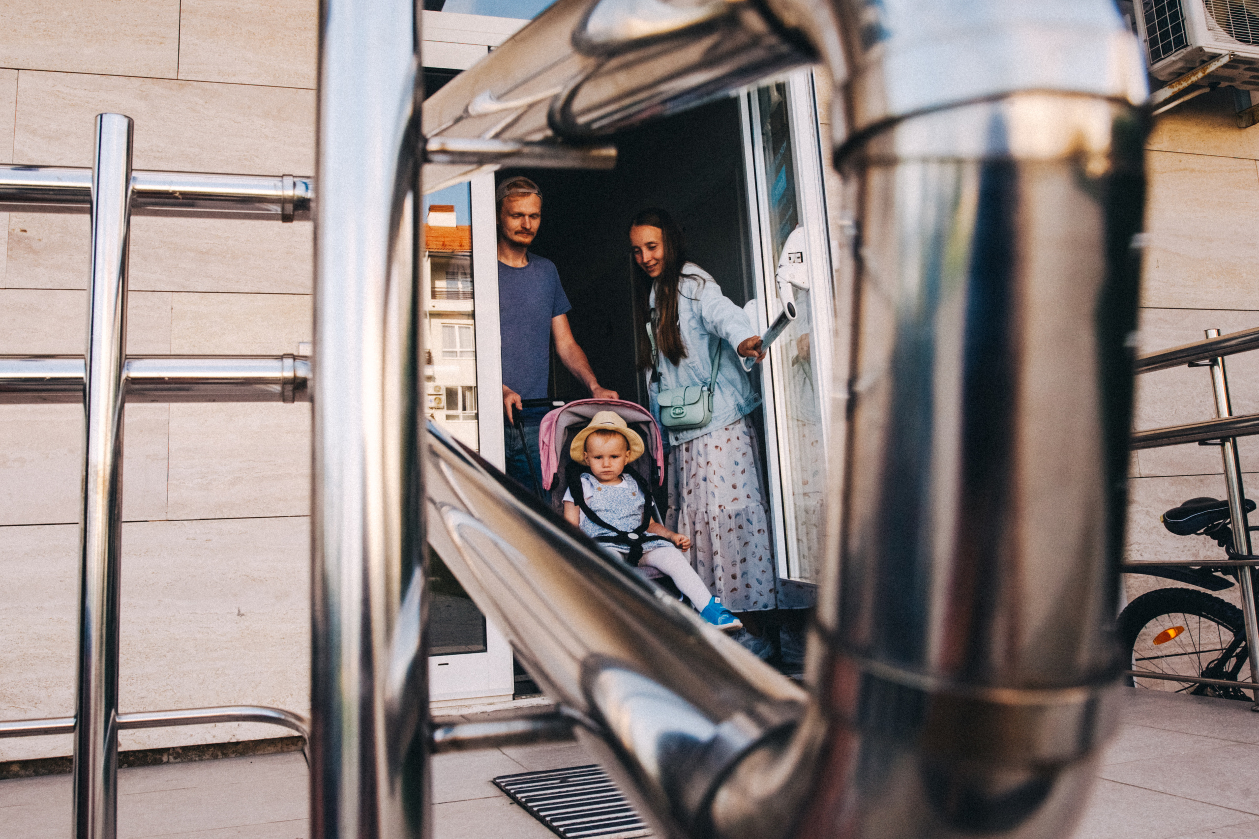 Вася, Маша, Соня. Отпуск в Адлере. Семейный фотограф, фотограф родов, репортажей фотограф в Санкт-Петербу
