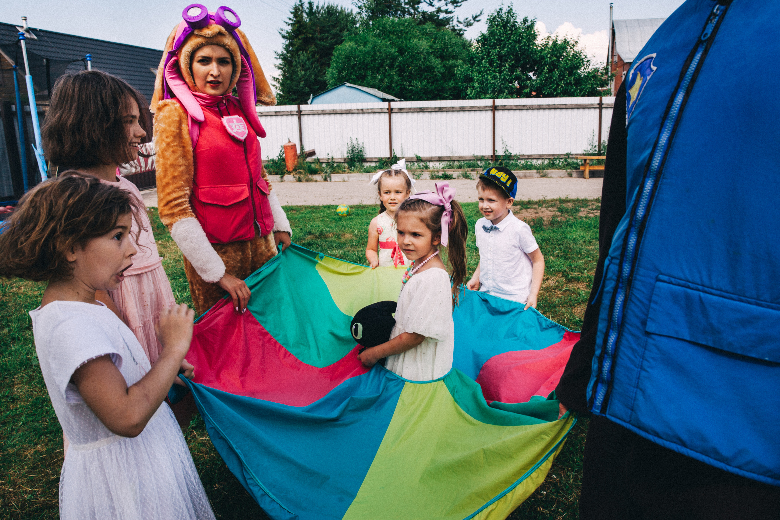 Есении 5 лет. ДР на даче. Семейный фотограф, фотограф родов, репортажей фотограф в Санкт-Петербу