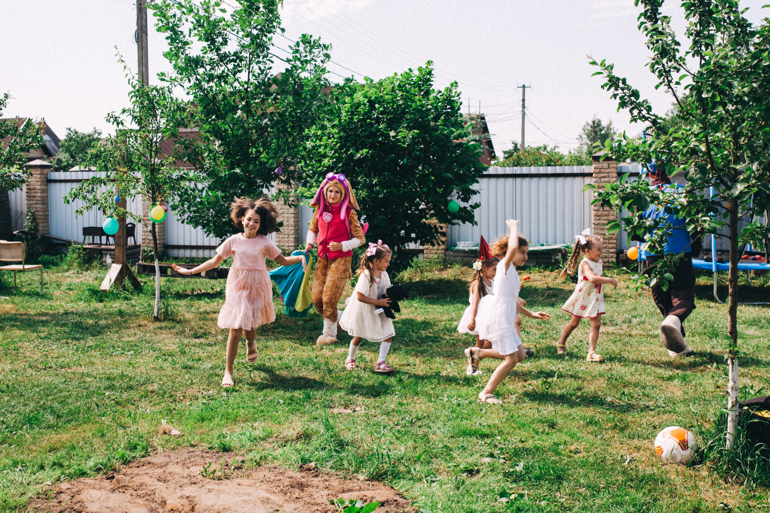 Есении 5 лет. ДР на даче. Семейный фотограф, фотограф родов, репортажей фотограф в Санкт-Петербу