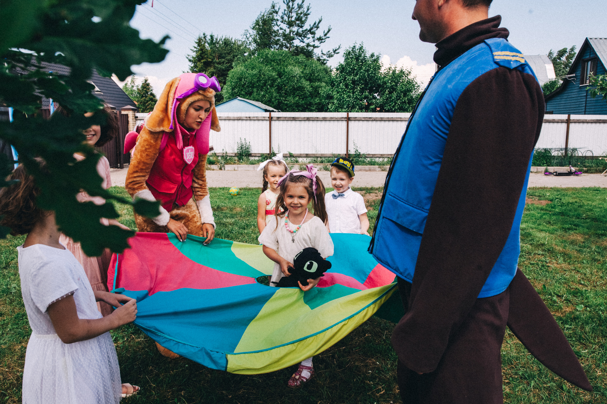 Есении 5 лет. ДР на даче. Семейный фотограф, фотограф родов, репортажей фотограф в Санкт-Петербу