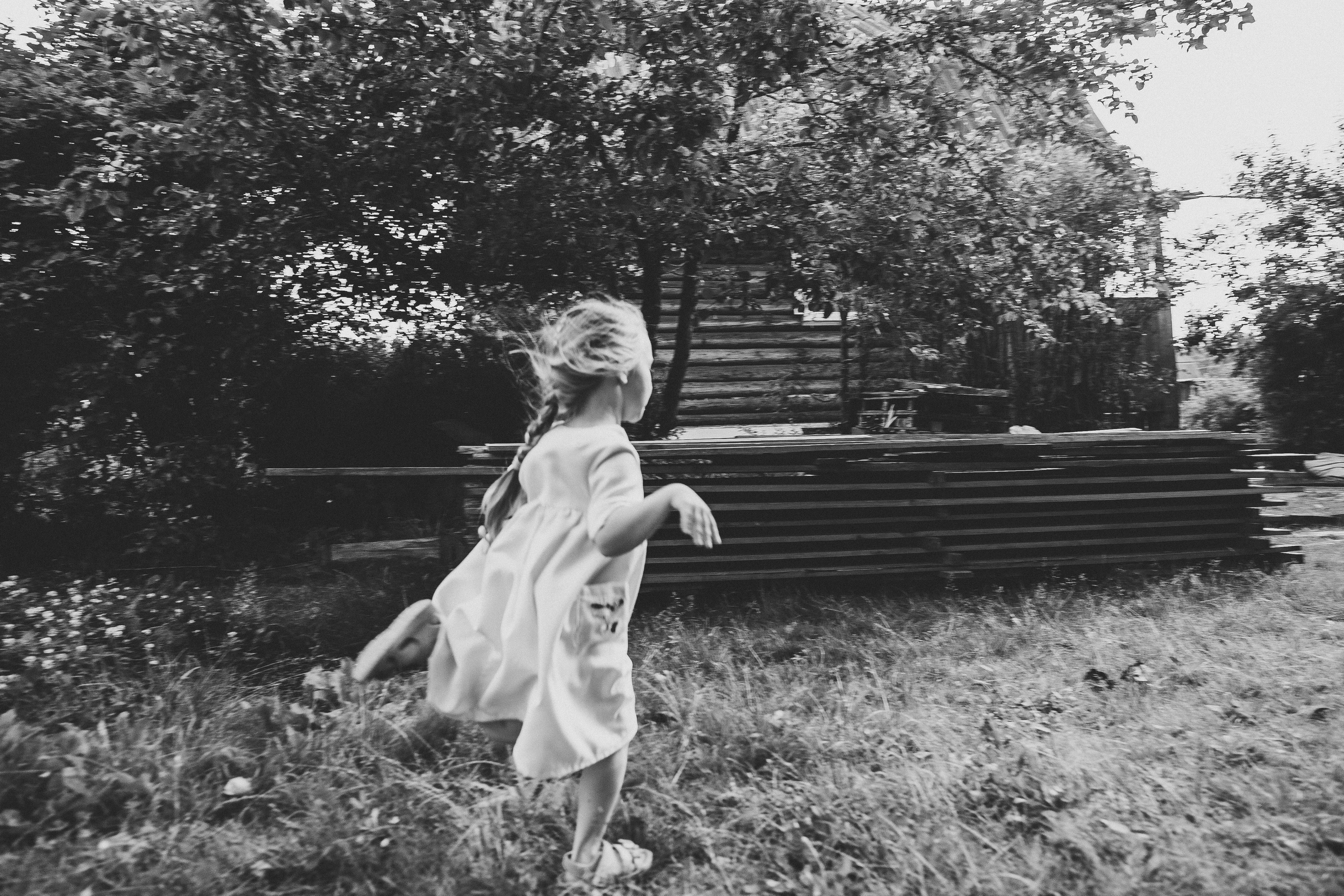 Ульяше 5 лет. Дачный деньрожденский день. Семейный фотограф, фотограф родов, репортажей фотограф в Санкт-Петербу