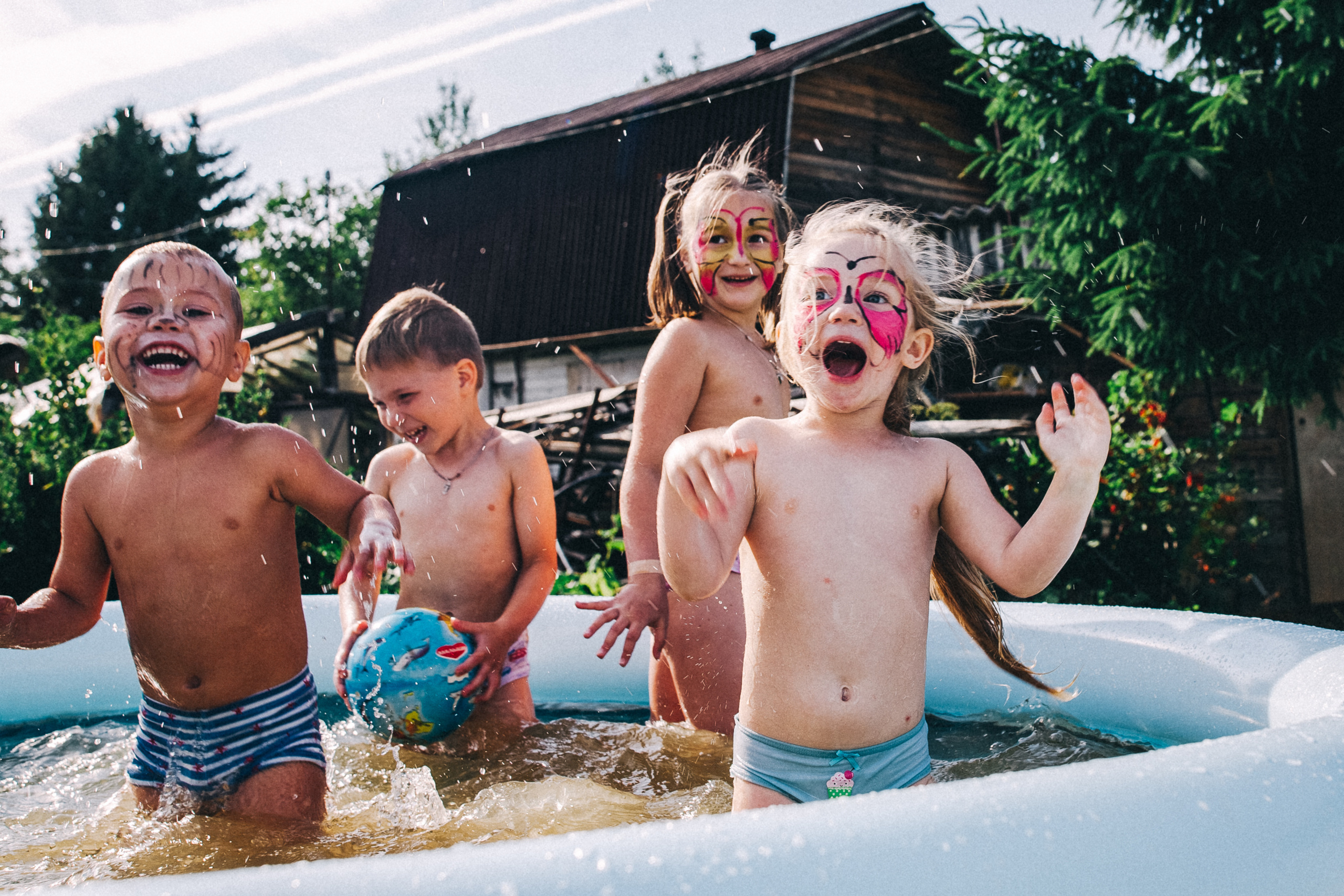 Ульяше 5 лет. Дачный деньрожденский день. Семейный фотограф, фотограф родов, репортажей фотограф в Санкт-Петербу