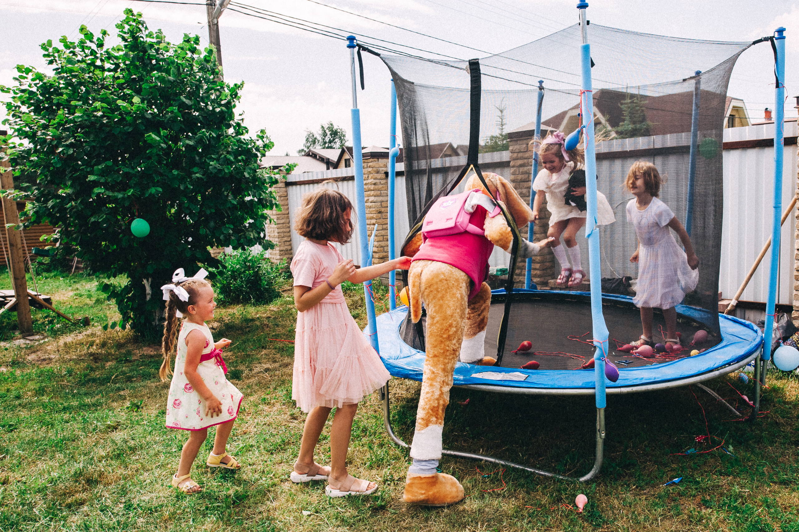 Есении 5 лет. ДР на даче. Семейный фотограф, фотограф родов, репортажей фотограф в Санкт-Петербу