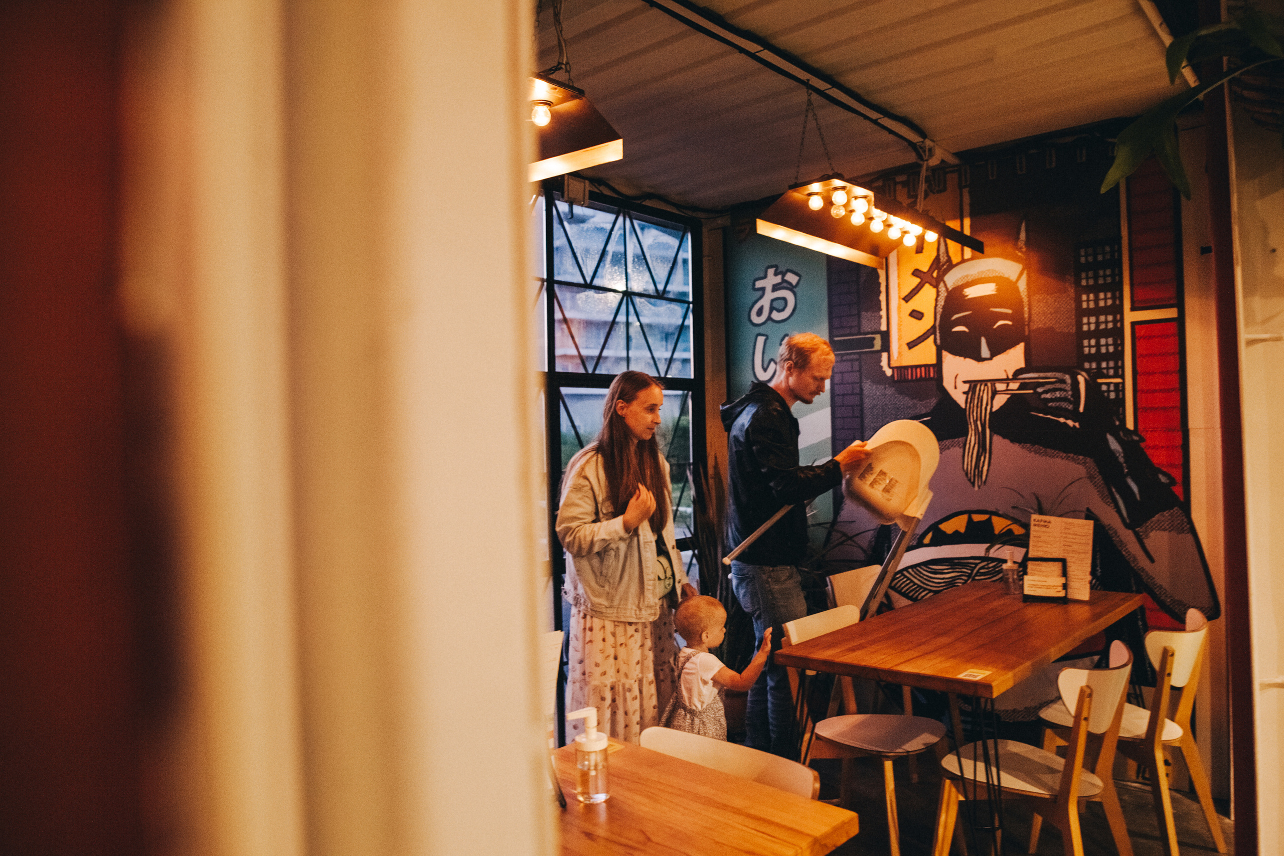 Вася, Маша, Соня. Отпуск в Адлере. Семейный фотограф, фотограф родов, репортажей фотограф в Санкт-Петербу