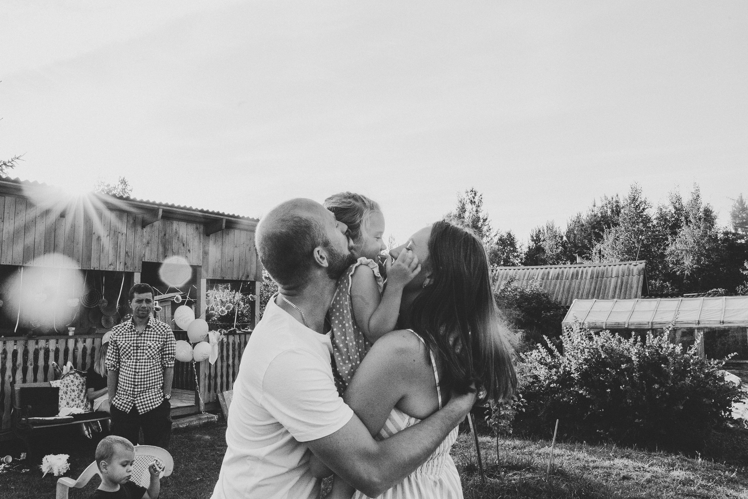 Ульяше 5 лет. Дачный деньрожденский день. Семейный фотограф, фотограф родов, репортажей фотограф в Санкт-Петербу