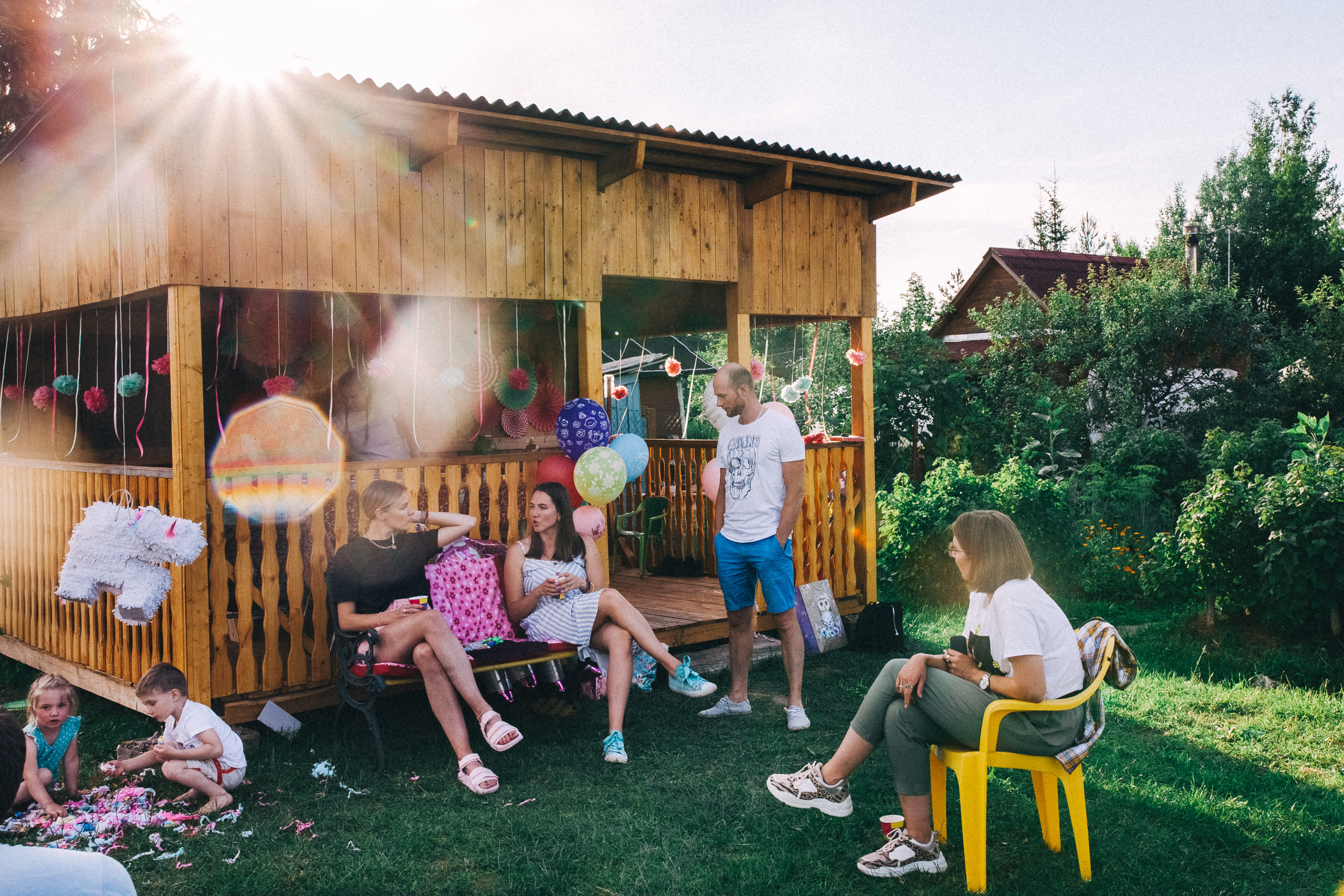 Ульяше 5 лет. Дачный деньрожденский день. Семейный фотограф, фотограф родов, репортажей фотограф в Санкт-Петербу