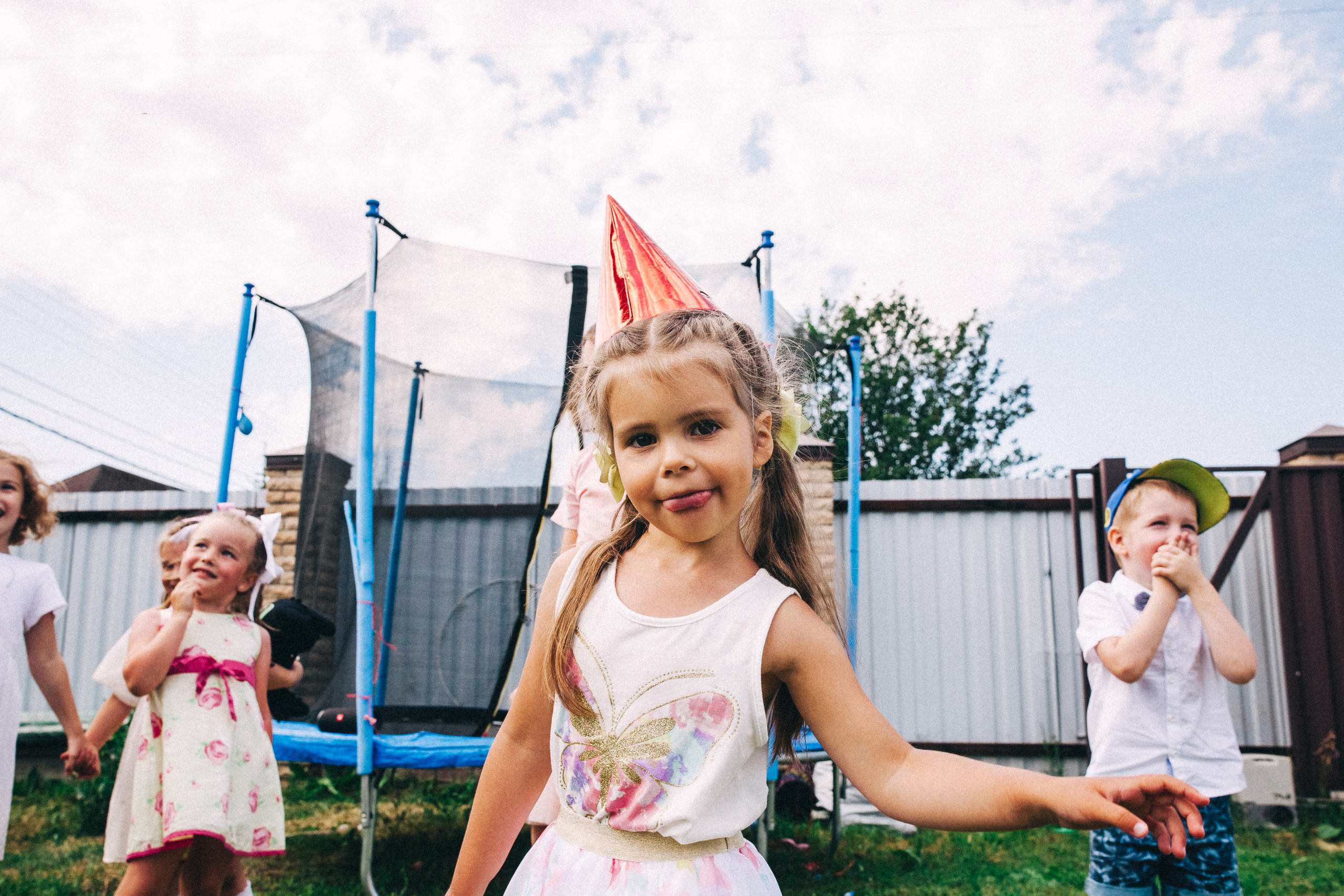 Есении 5 лет. ДР на даче. Семейный фотограф, фотограф родов, репортажей фотограф в Санкт-Петербу