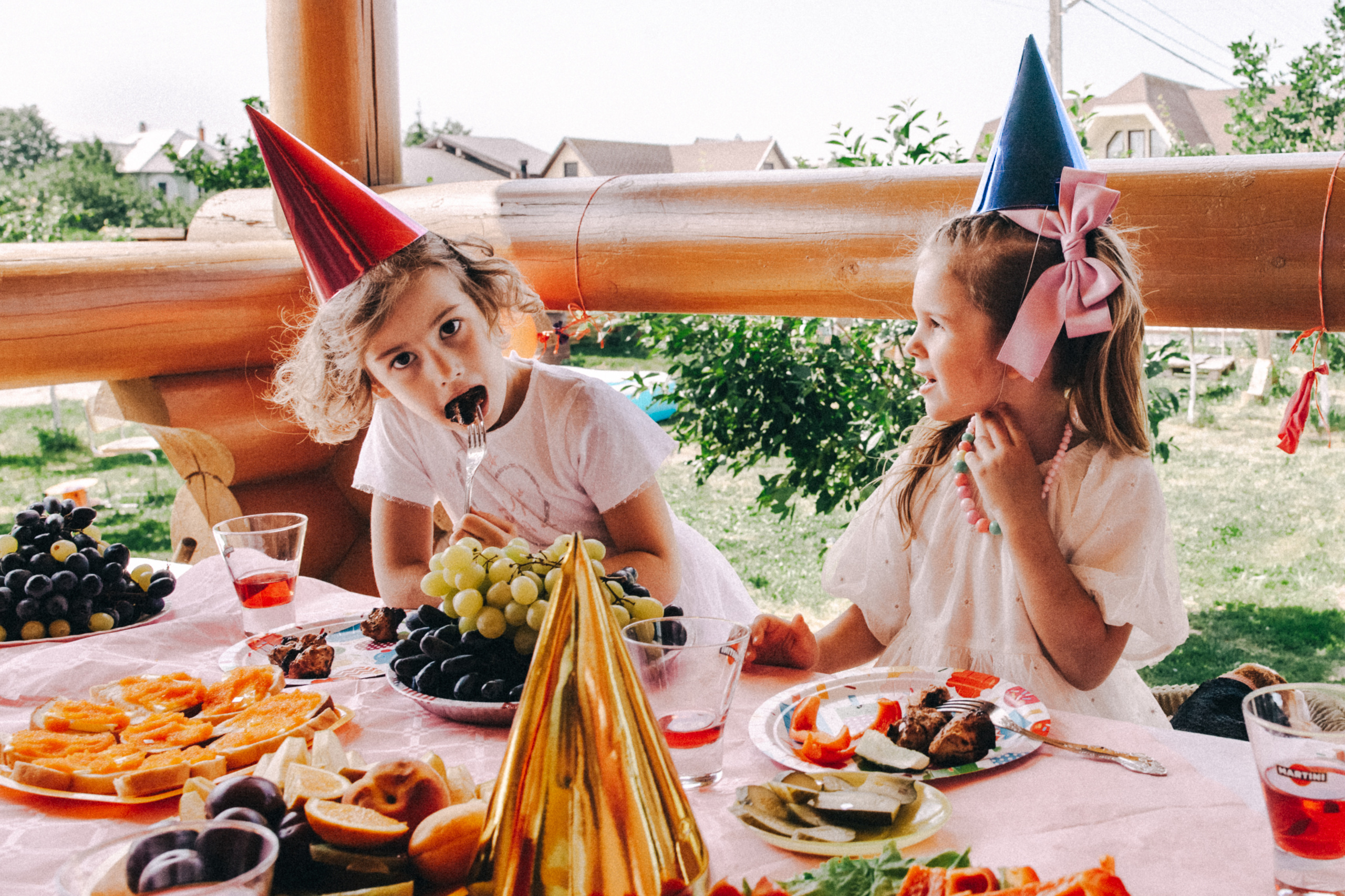 Есении 5 лет. ДР на даче. Семейный фотограф, фотограф родов, репортажей фотограф в Санкт-Петербу