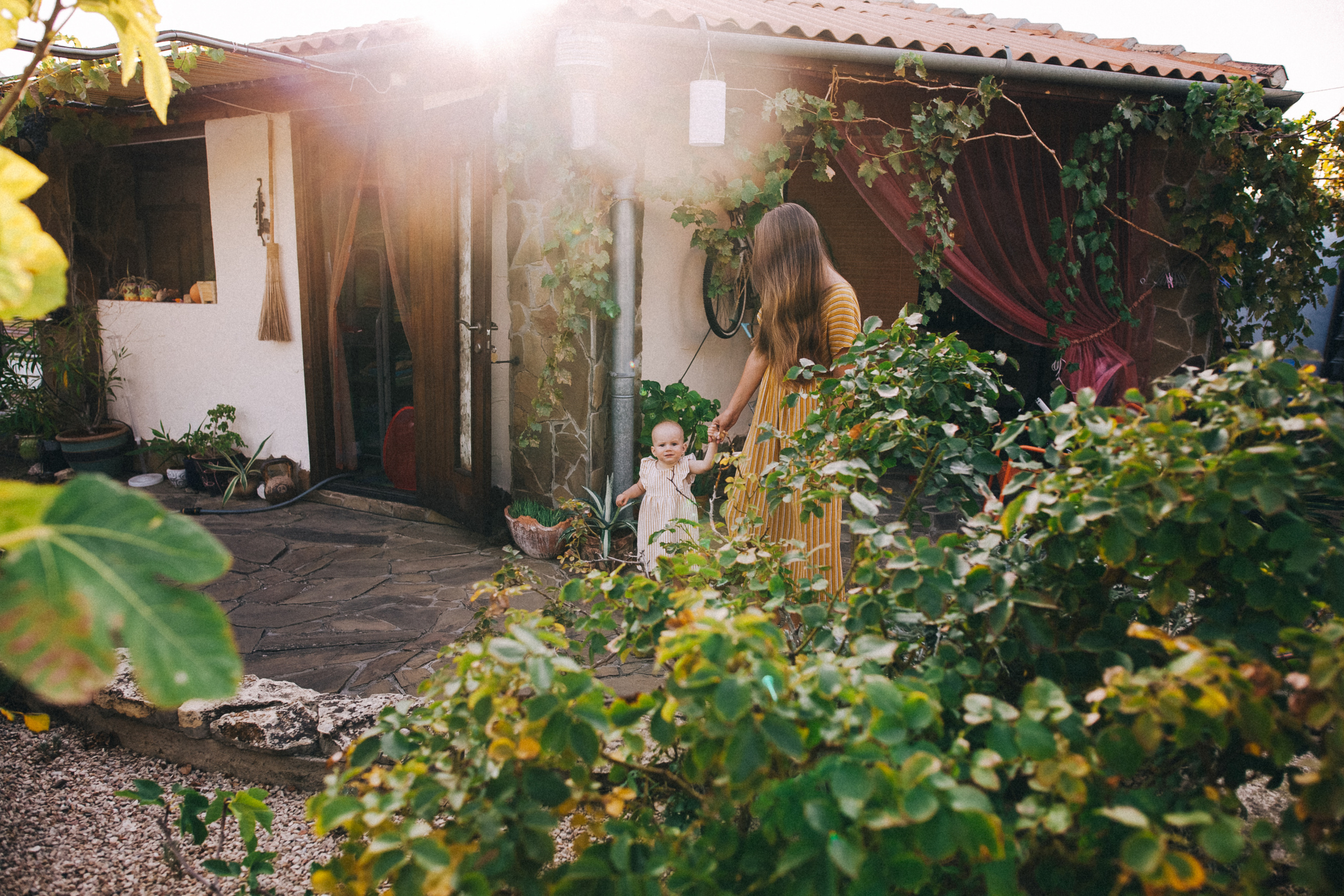Маша и Соня. Отпуск в Крыму. Семейный фотограф, фотограф родов, репортажей фотограф в Санкт-Петербу