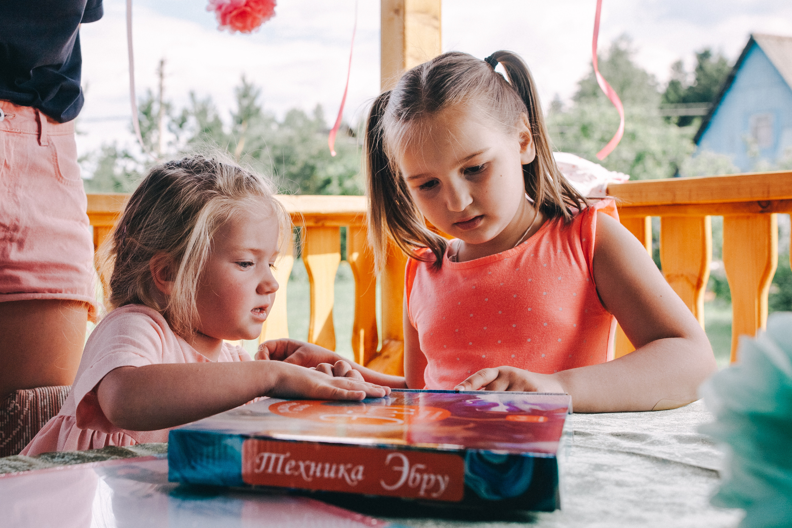 Ульяше 5 лет. Дачный деньрожденский день. Семейный фотограф, фотограф родов, репортажей фотограф в Санкт-Петербу