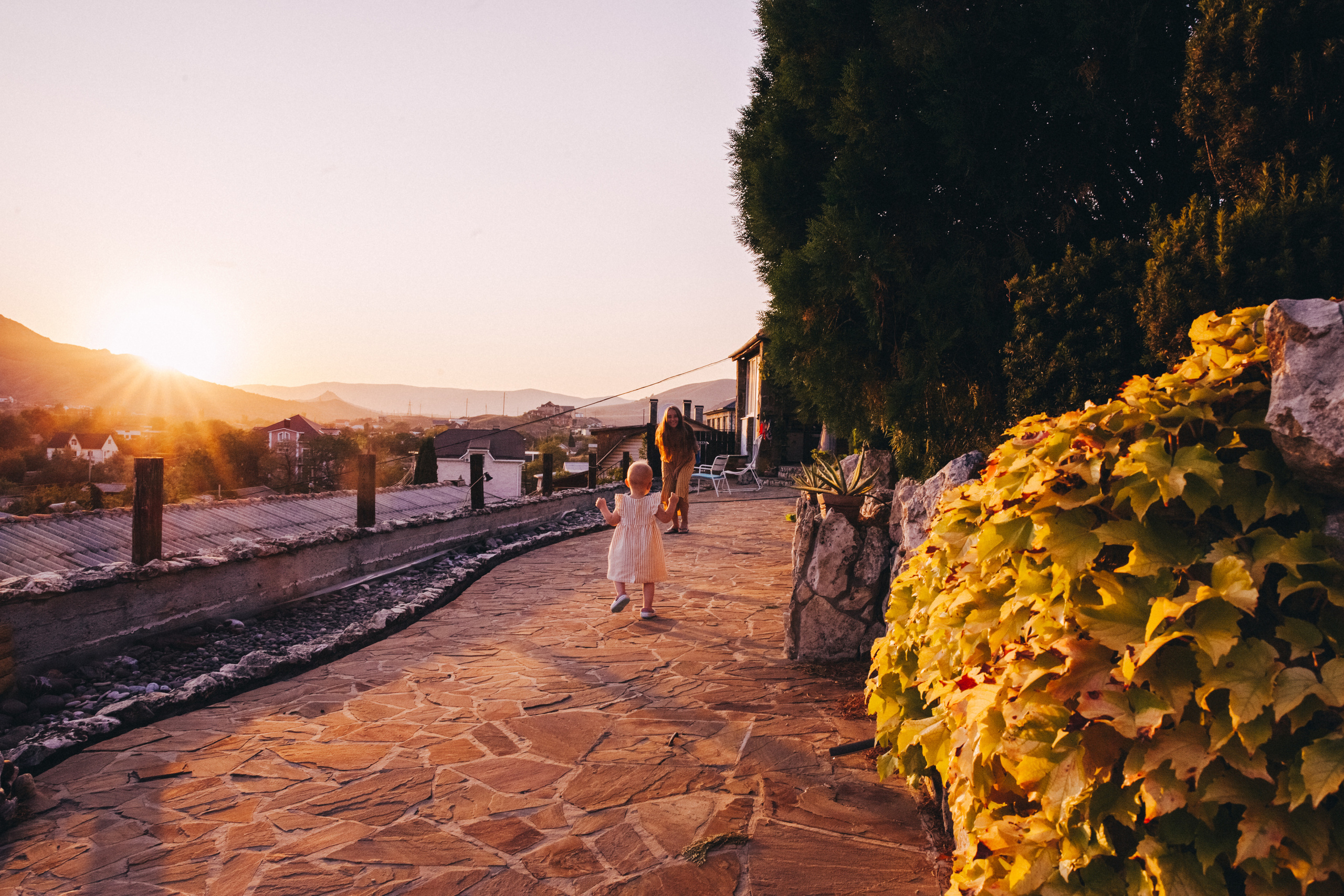 Маша и Соня. Отпуск в Крыму. Семейный фотограф, фотограф родов, репортажей фотограф в Санкт-Петербу
