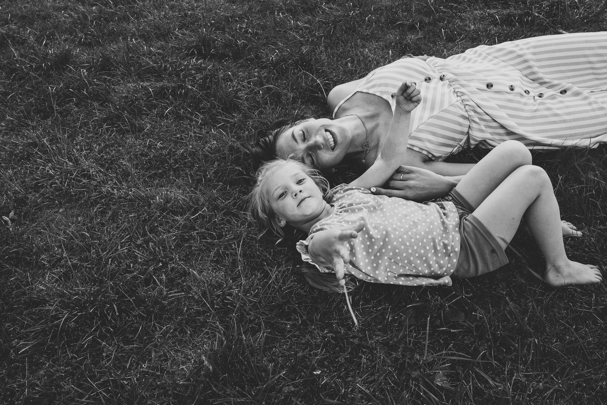 Ульяше 5 лет. Дачный деньрожденский день. Семейный фотограф, фотограф родов, репортажей фотограф в Санкт-Петербу