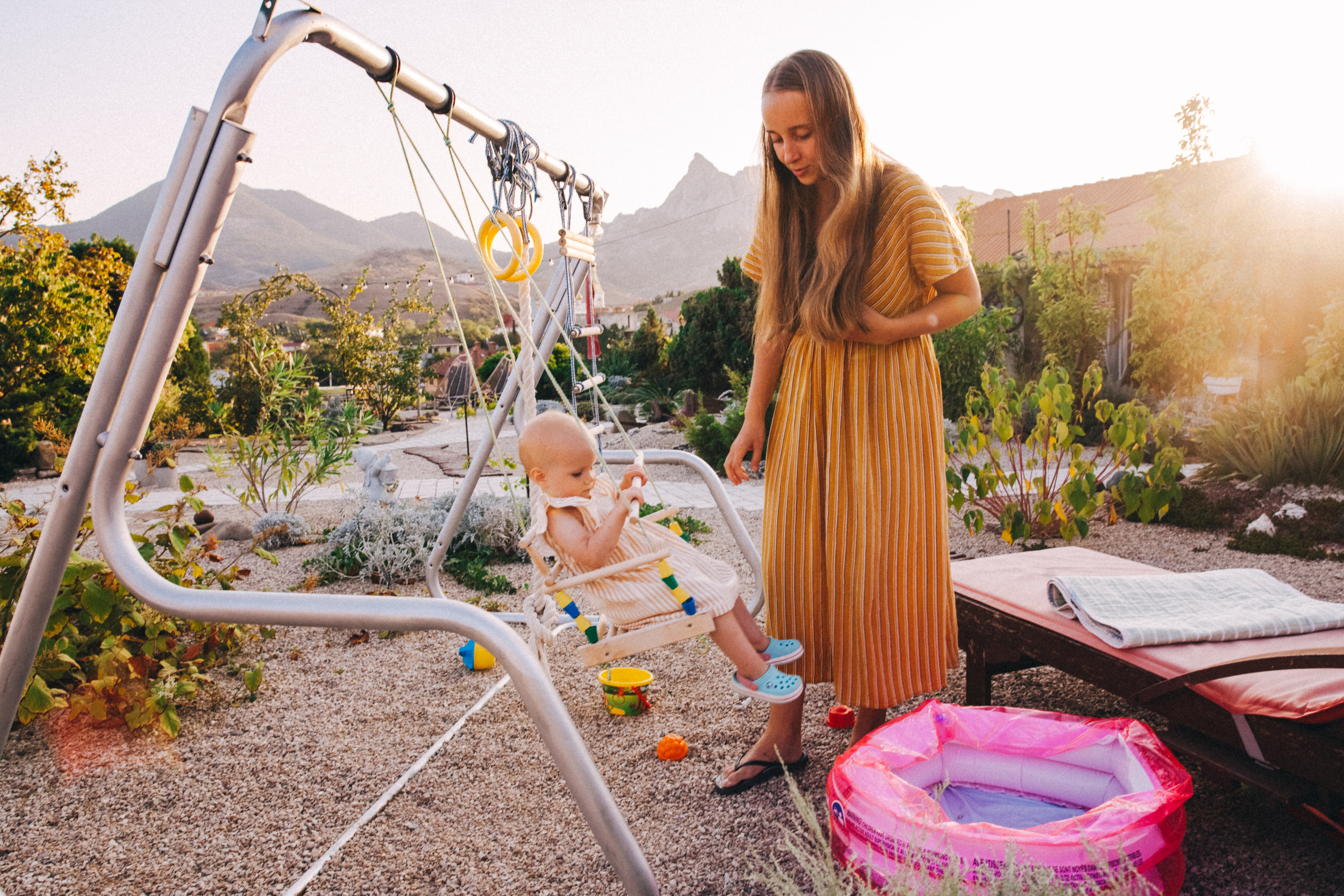 Маша и Соня. Отпуск в Крыму. Семейный фотограф, фотограф родов, репортажей фотограф в Санкт-Петербу