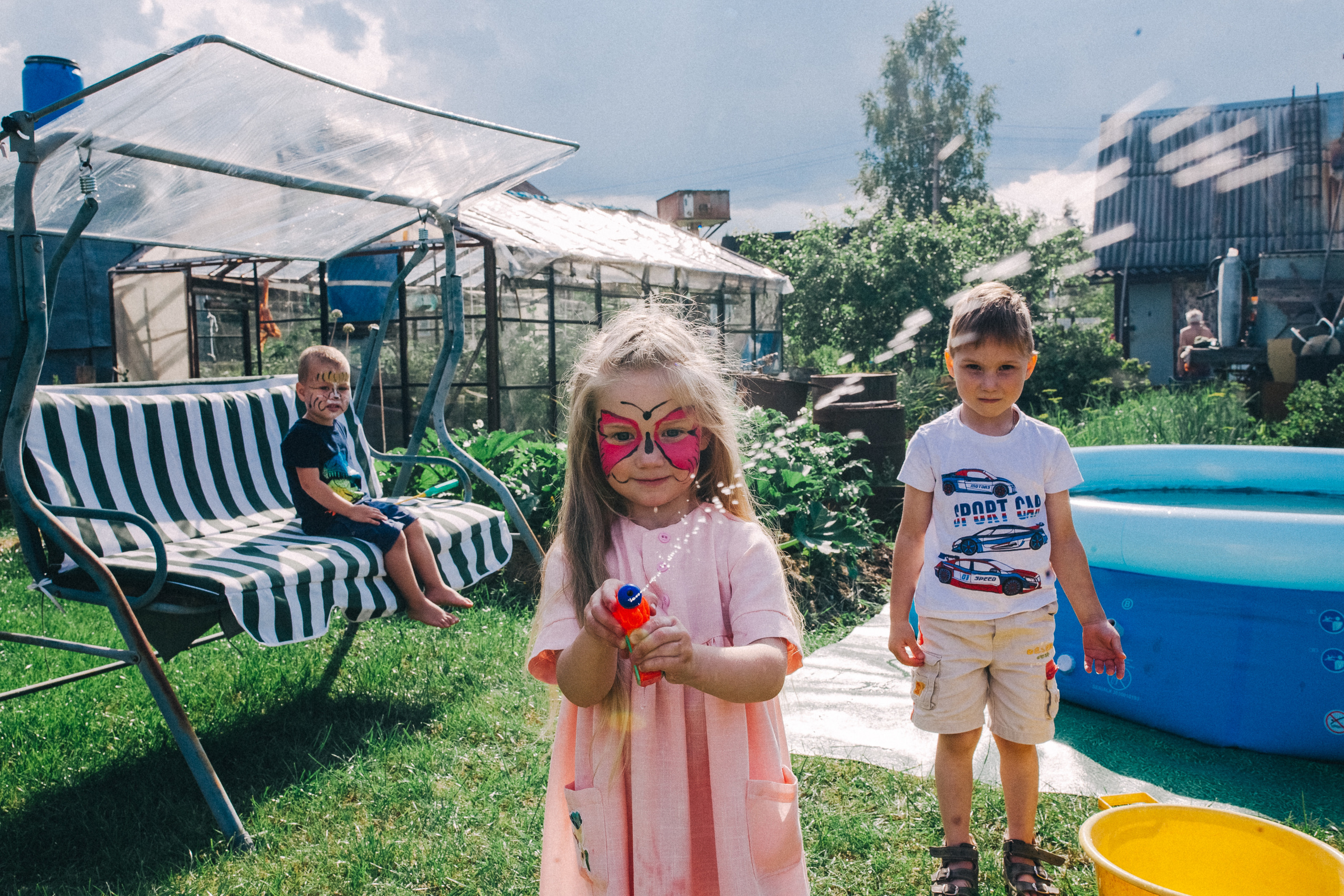 Ульяше 5 лет. Дачный деньрожденский день. Семейный фотограф, фотограф родов, репортажей фотограф в Санкт-Петербу