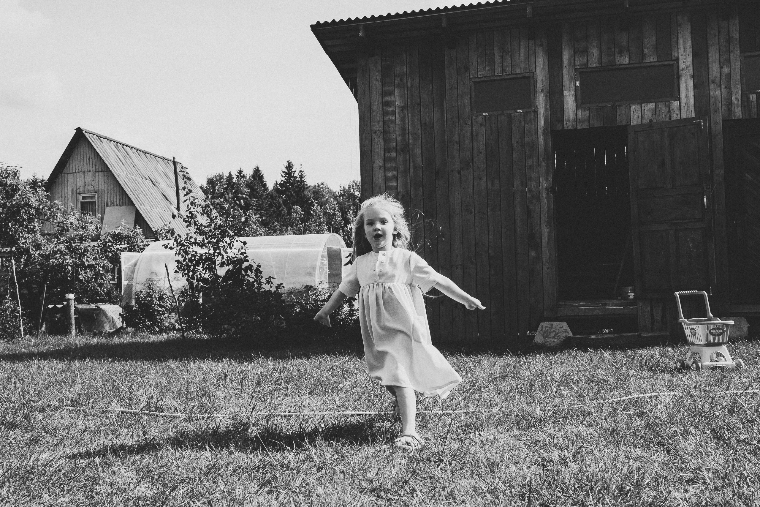 Ульяше 5 лет. Дачный деньрожденский день. Семейный фотограф, фотограф родов, репортажей фотограф в Санкт-Петербу
