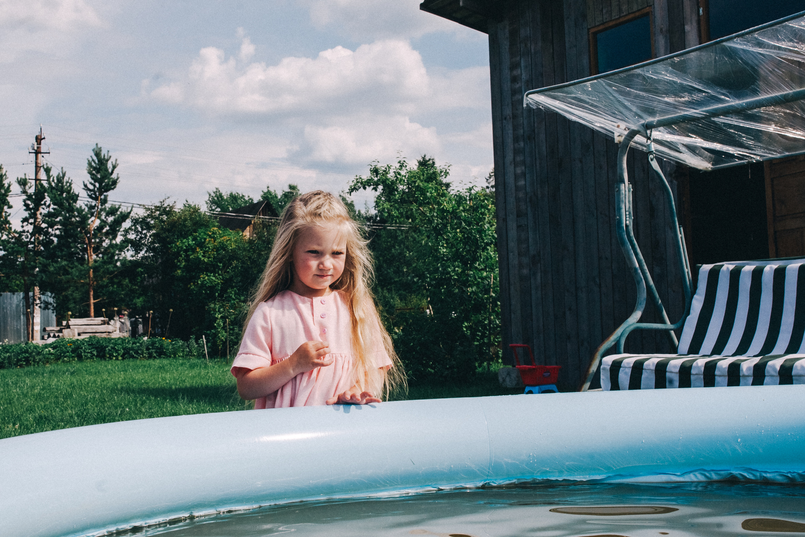 Ульяше 5 лет. Дачный деньрожденский день. Семейный фотограф, фотограф родов, репортажей фотограф в Санкт-Петербу