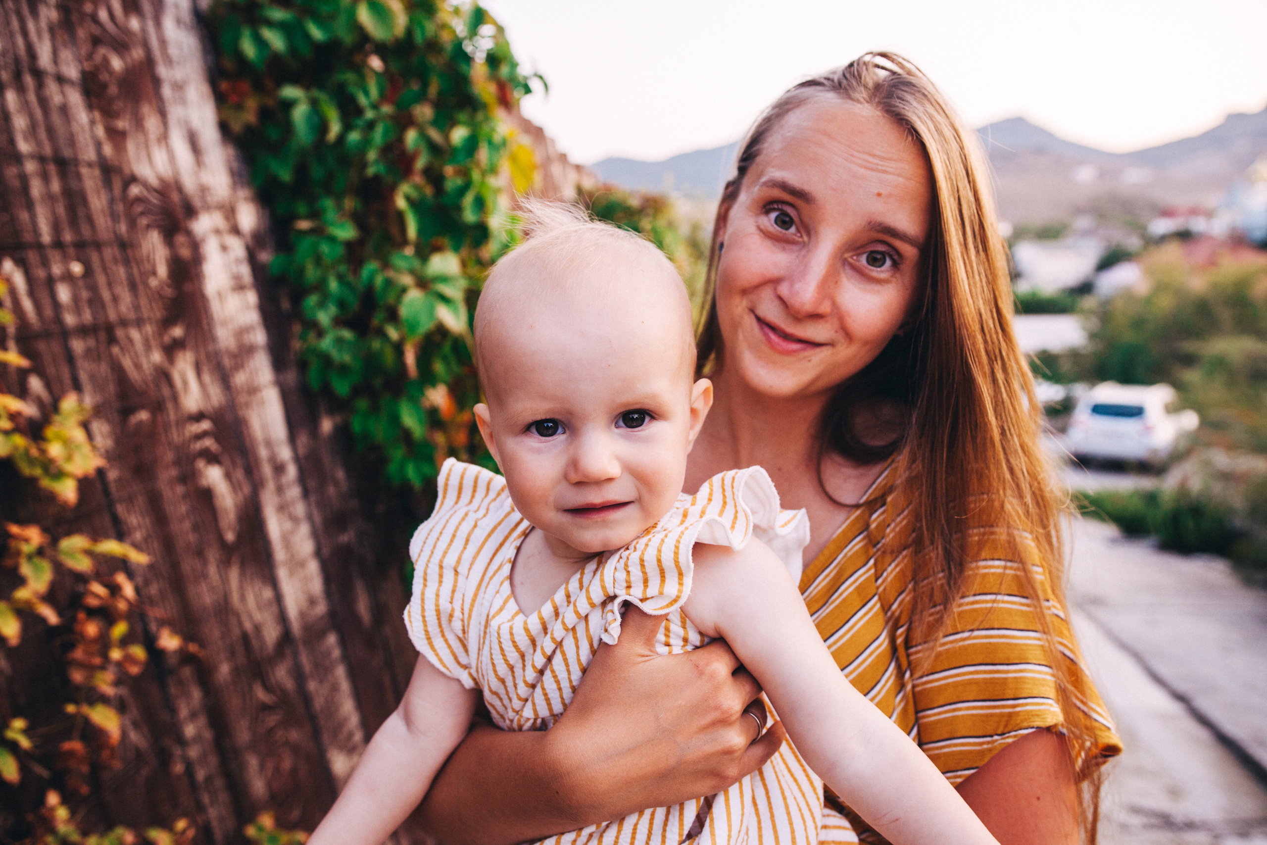 Маша и Соня. Отпуск в Крыму. Семейный фотограф, фотограф родов, репортажей фотограф в Санкт-Петербу