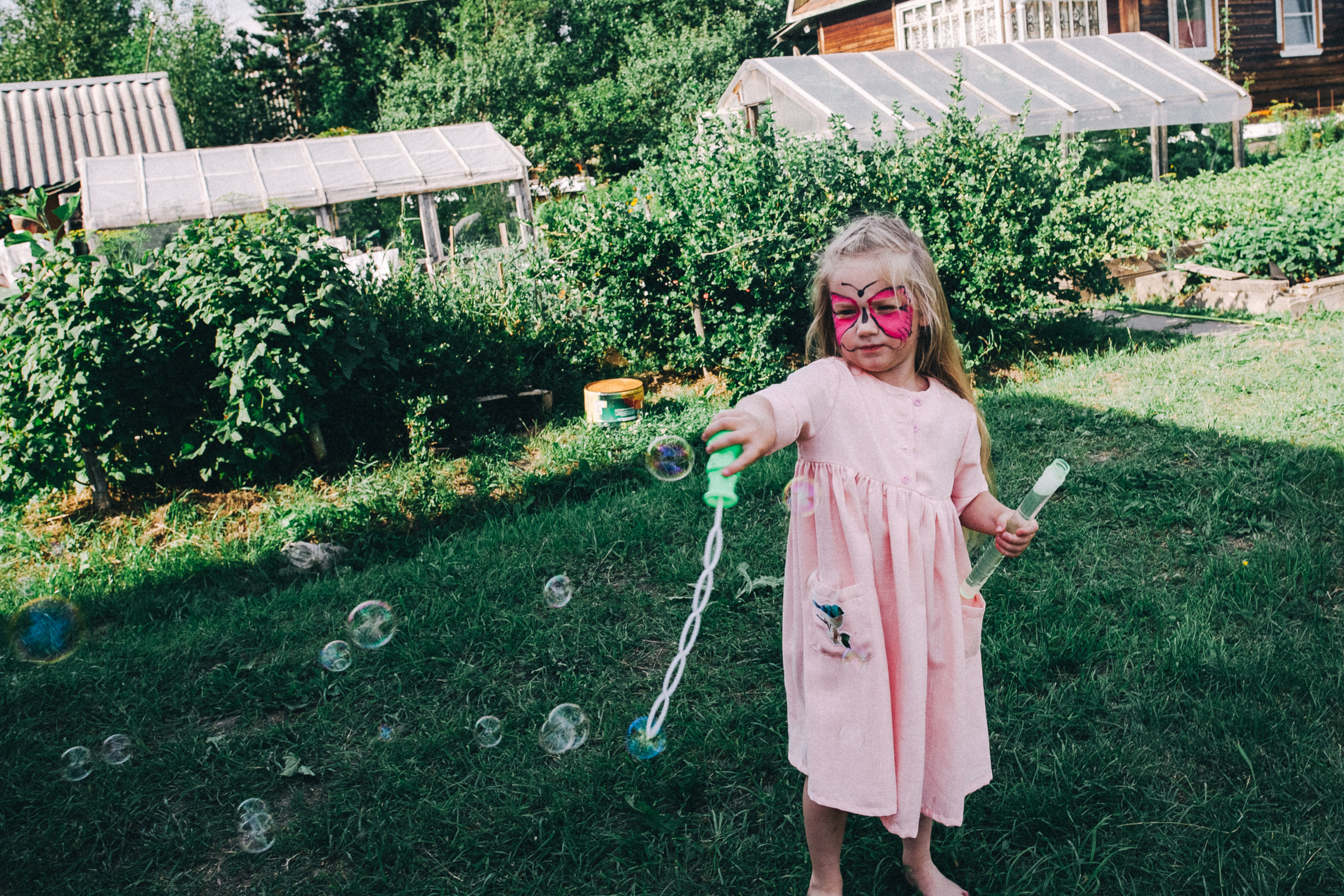 Ульяше 5 лет. Дачный деньрожденский день. Семейный фотограф, фотограф родов, репортажей фотограф в Санкт-Петербу
