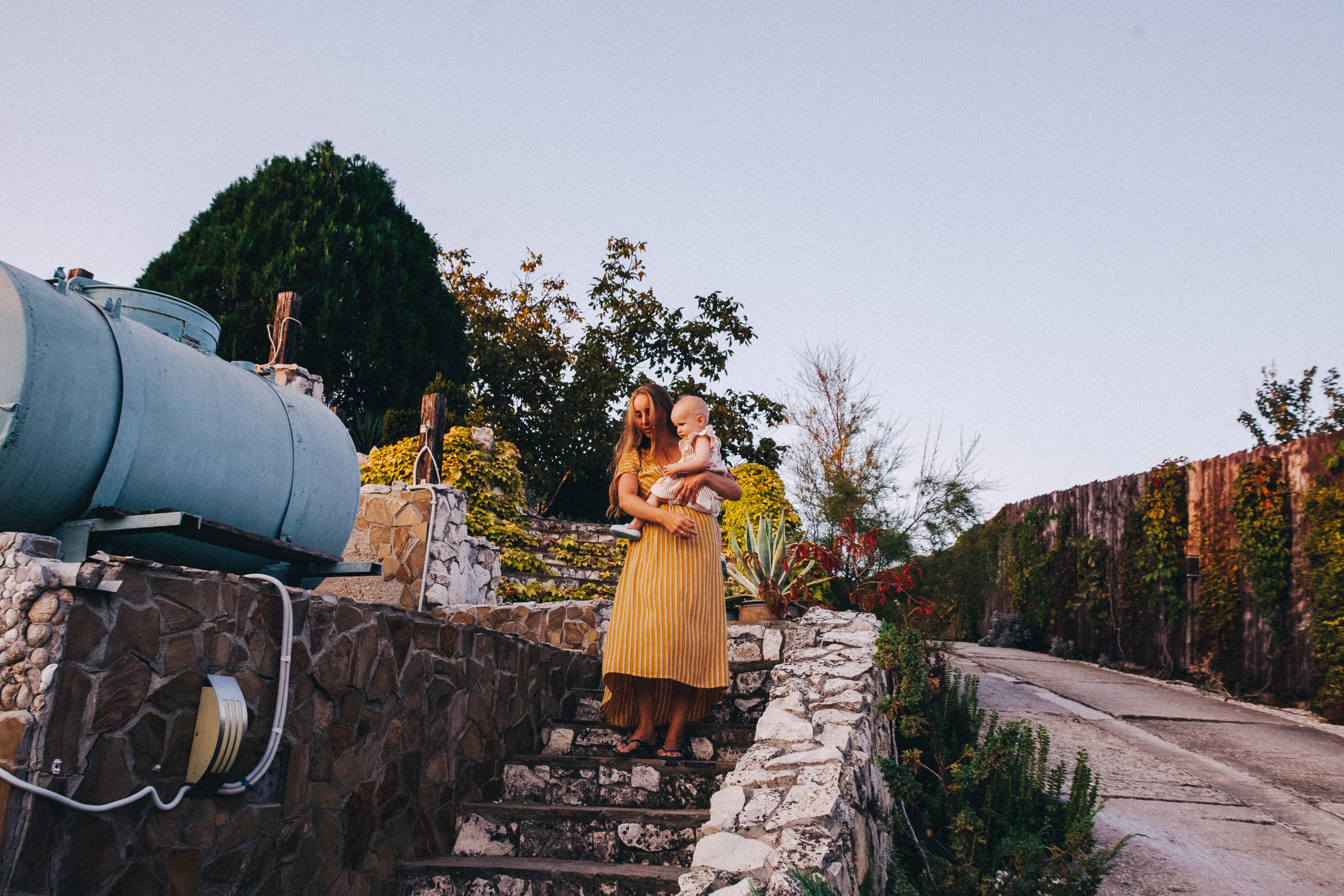 Маша и Соня. Отпуск в Крыму. Семейный фотограф, фотограф родов, репортажей фотограф в Санкт-Петербу