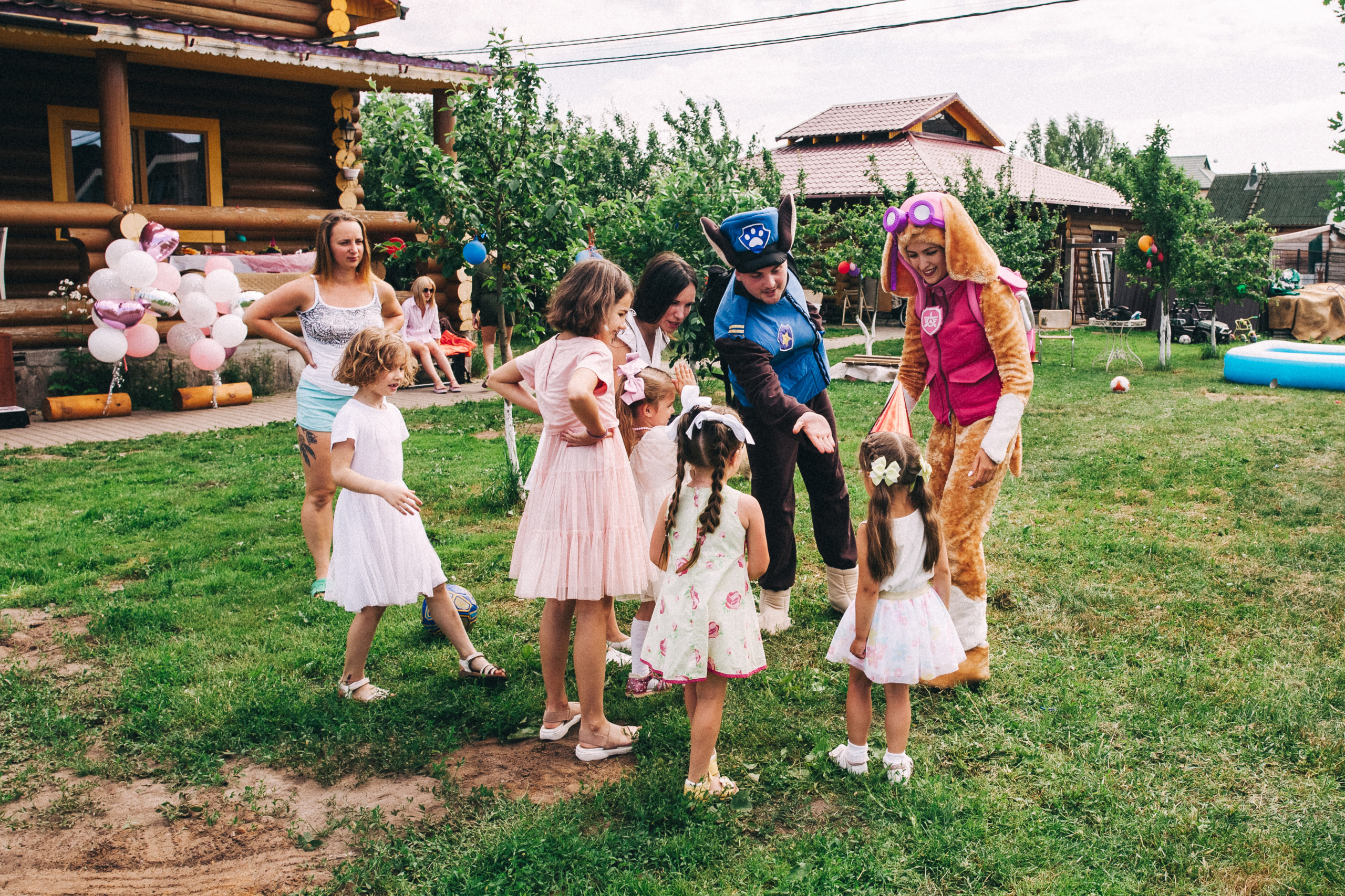 Есении 5 лет. ДР на даче. Семейный фотограф, фотограф родов, репортажей фотограф в Санкт-Петербу