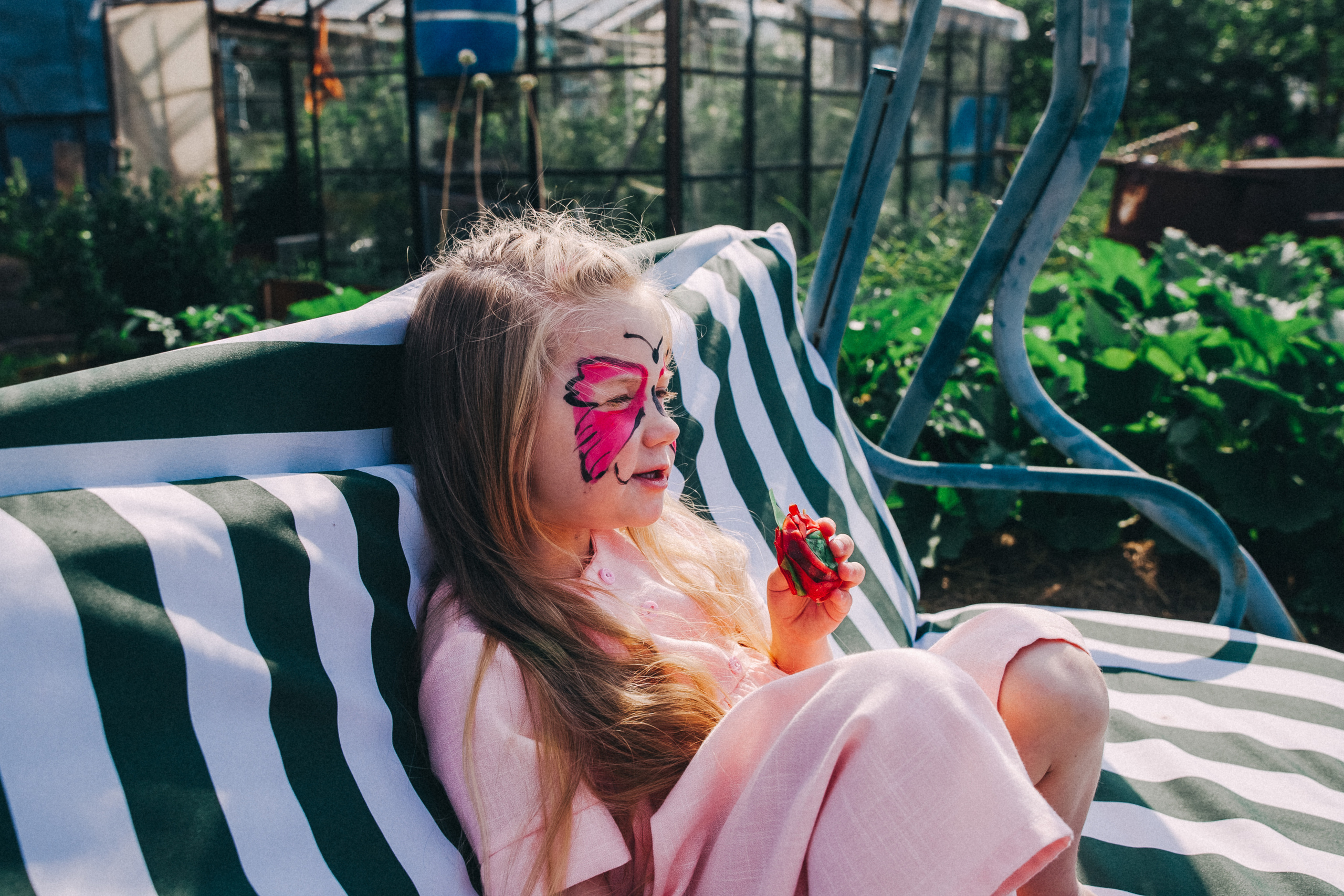 Ульяше 5 лет. Дачный деньрожденский день. Семейный фотограф, фотограф родов, репортажей фотограф в Санкт-Петербу