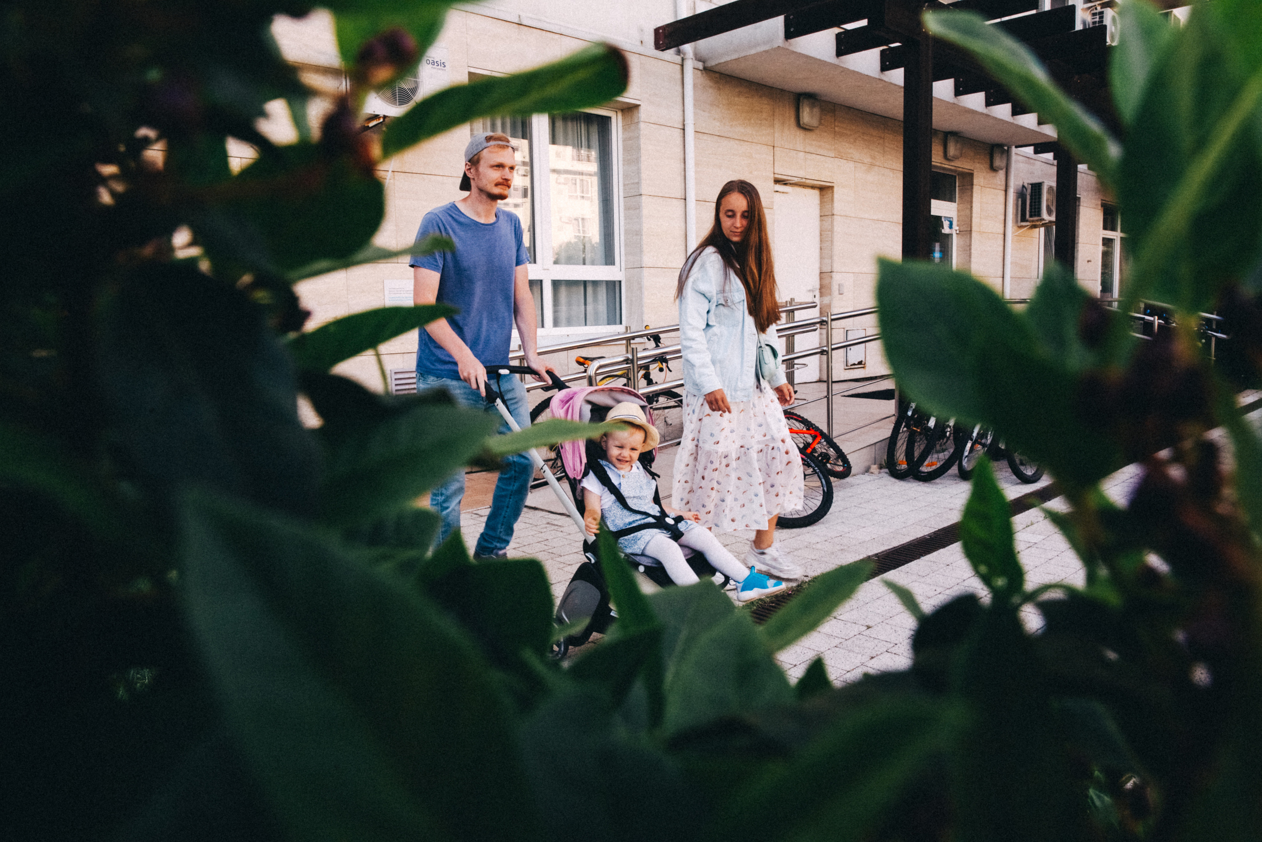 Вася, Маша, Соня. Отпуск в Адлере. Семейный фотограф, фотограф родов, репортажей фотограф в Санкт-Петербу