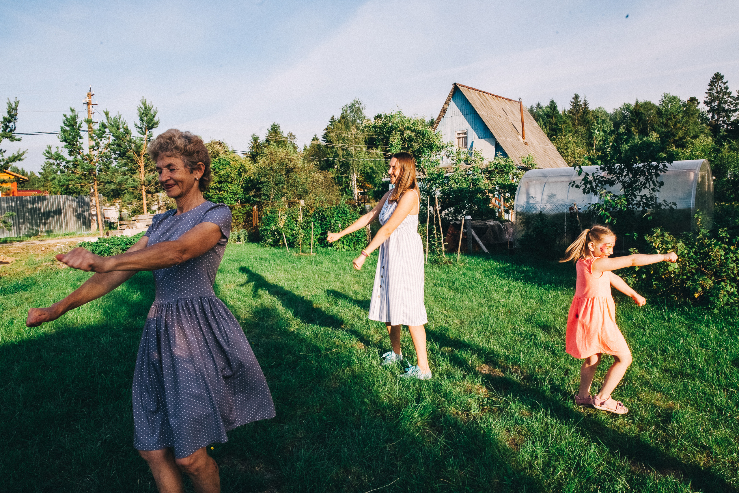 Ульяше 5 лет. Дачный деньрожденский день. Семейный фотограф, фотограф родов, репортажей фотограф в Санкт-Петербу