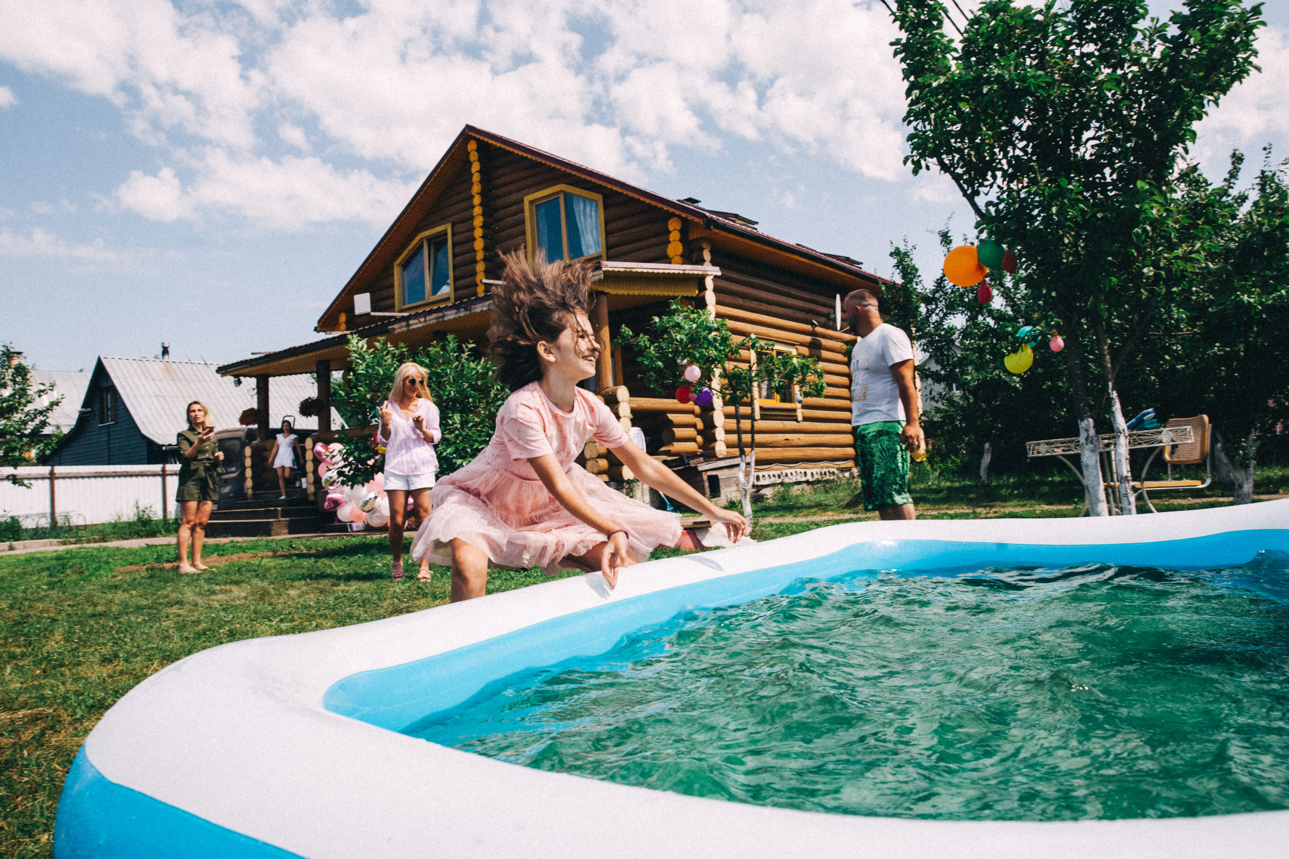Есении 5 лет. ДР на даче. Семейный фотограф, фотограф родов, репортажей фотограф в Санкт-Петербу