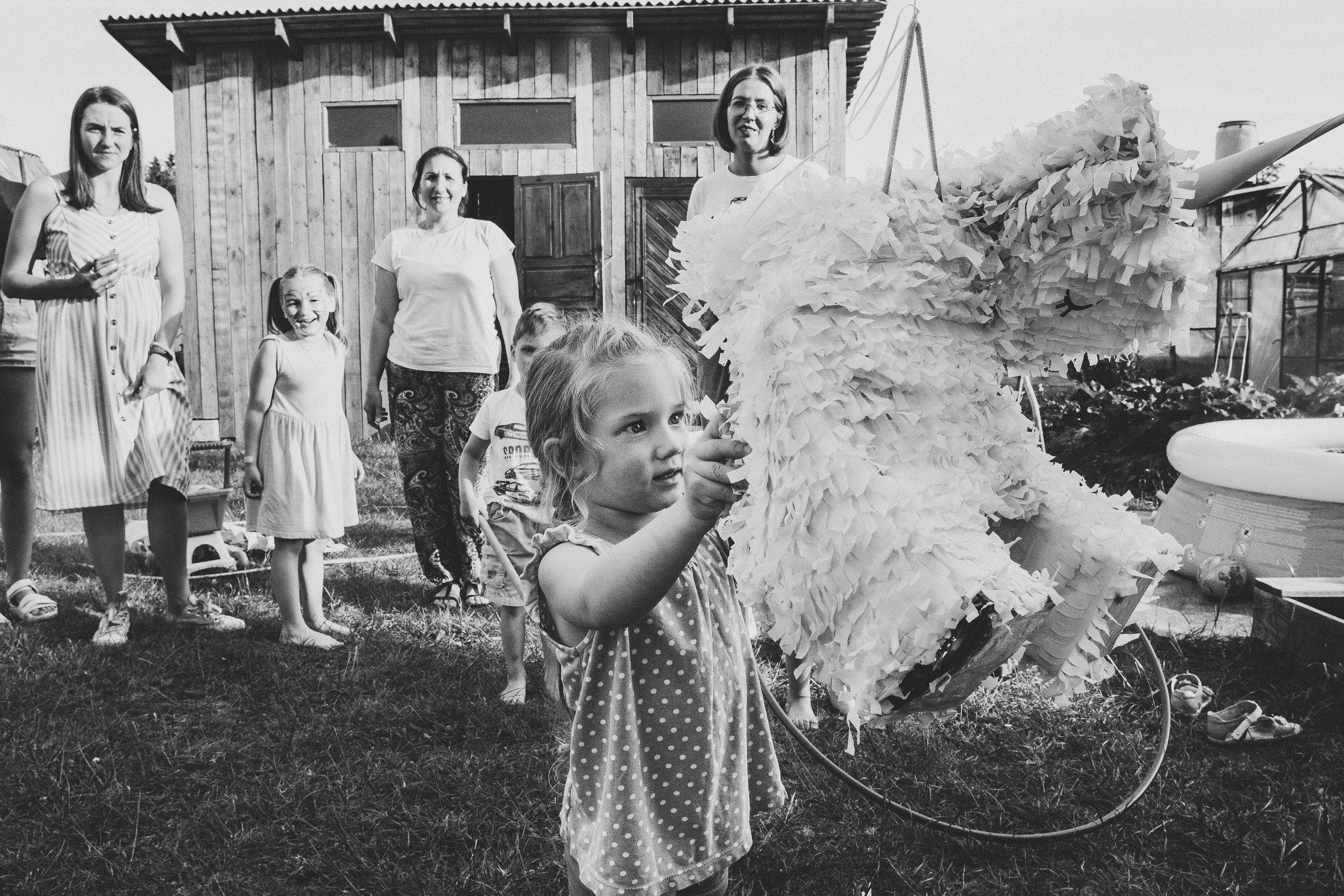 Ульяше 5 лет. Дачный деньрожденский день. Семейный фотограф, фотограф родов, репортажей фотограф в Санкт-Петербу