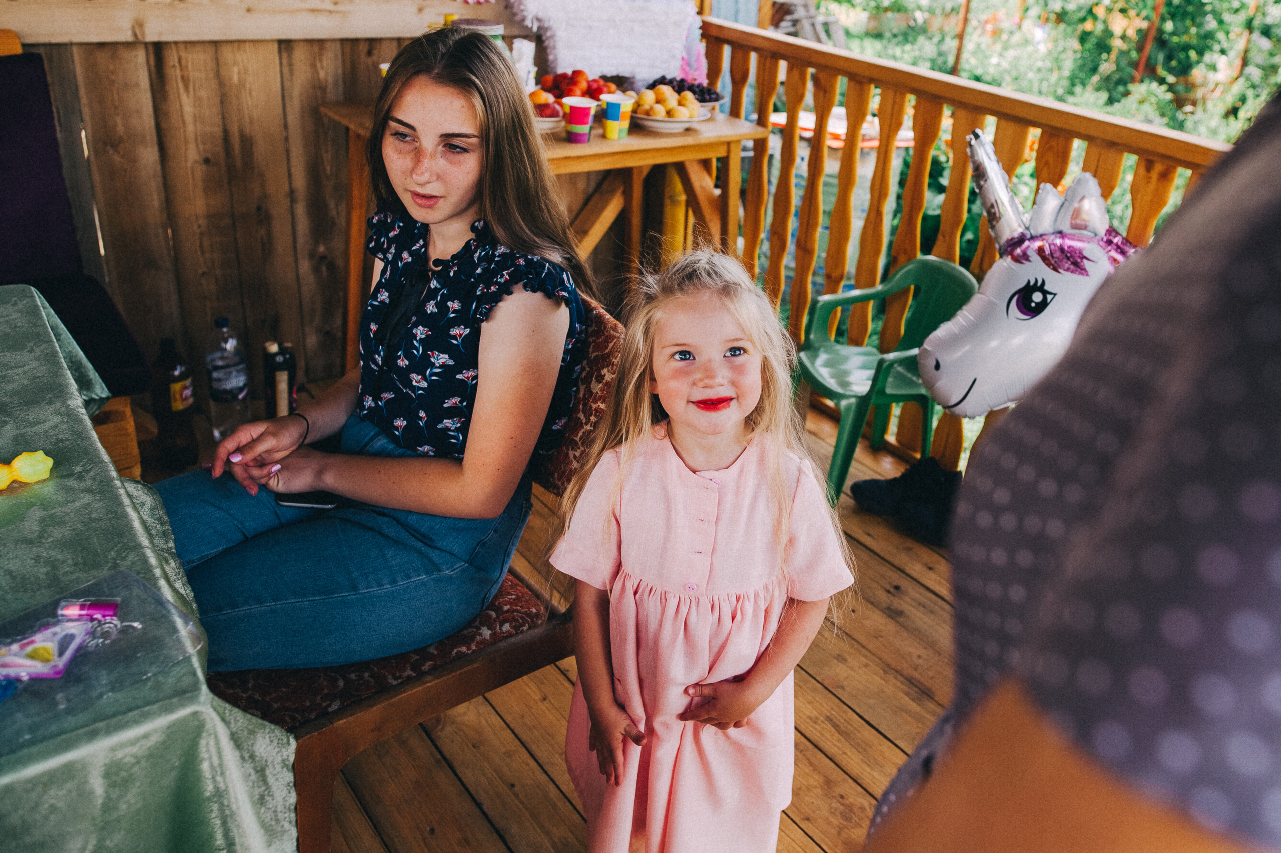 Ульяше 5 лет. Дачный деньрожденский день. Семейный фотограф, фотограф родов, репортажей фотограф в Санкт-Петербу