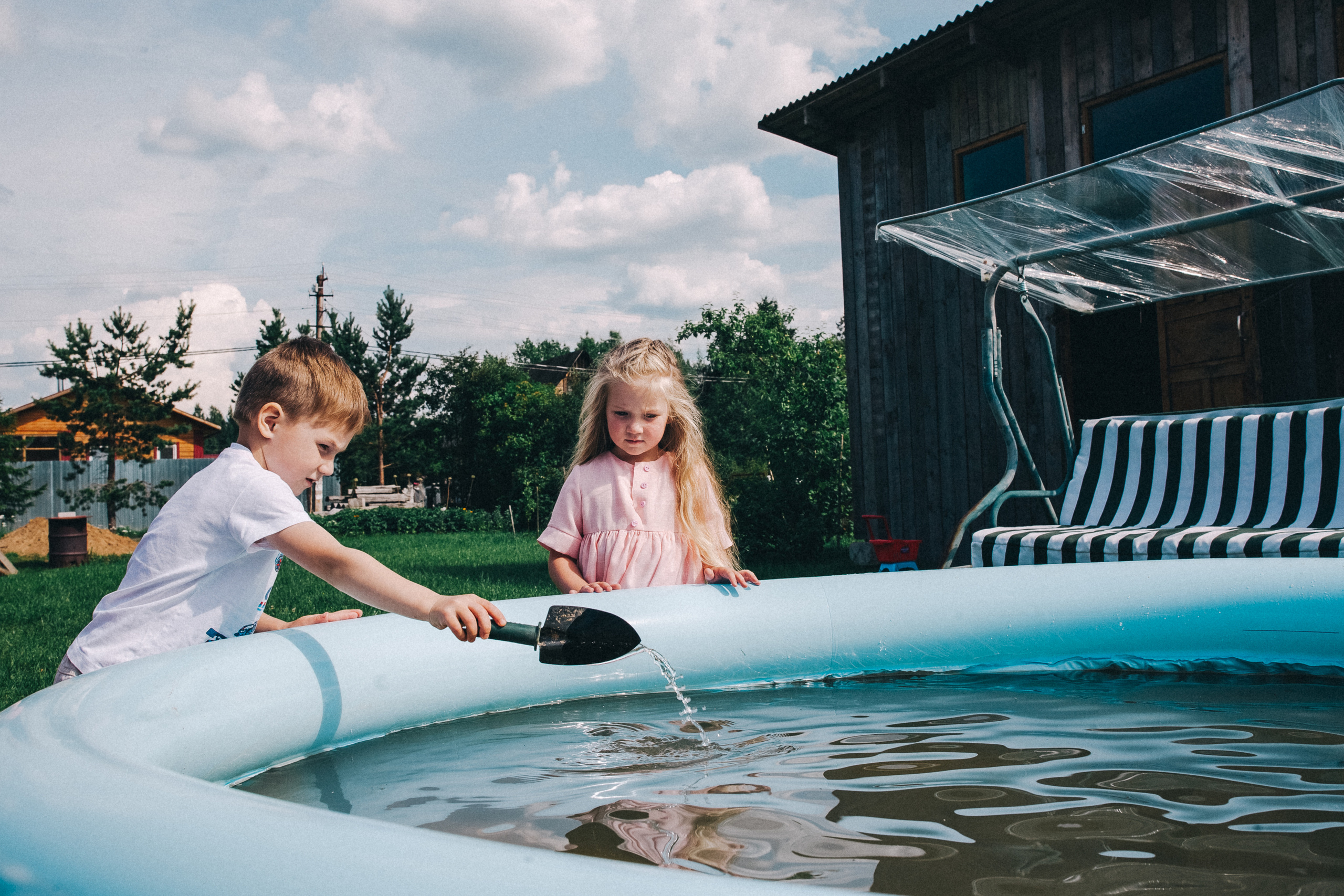 Ульяше 5 лет. Дачный деньрожденский день. Семейный фотограф, фотограф родов, репортажей фотограф в Санкт-Петербу
