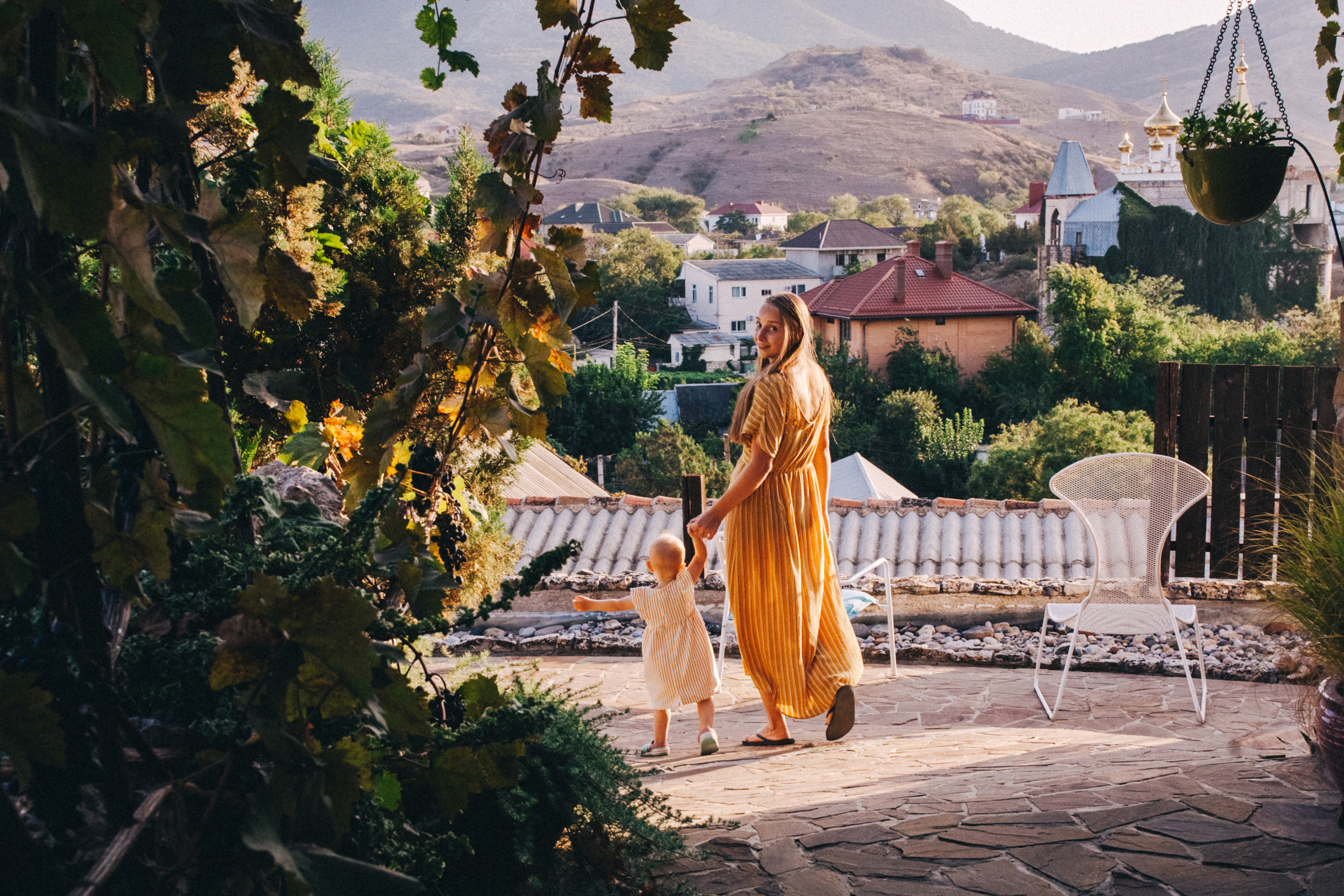 Маша и Соня. Отпуск в Крыму. Семейный фотограф, фотограф родов, репортажей фотограф в Санкт-Петербу