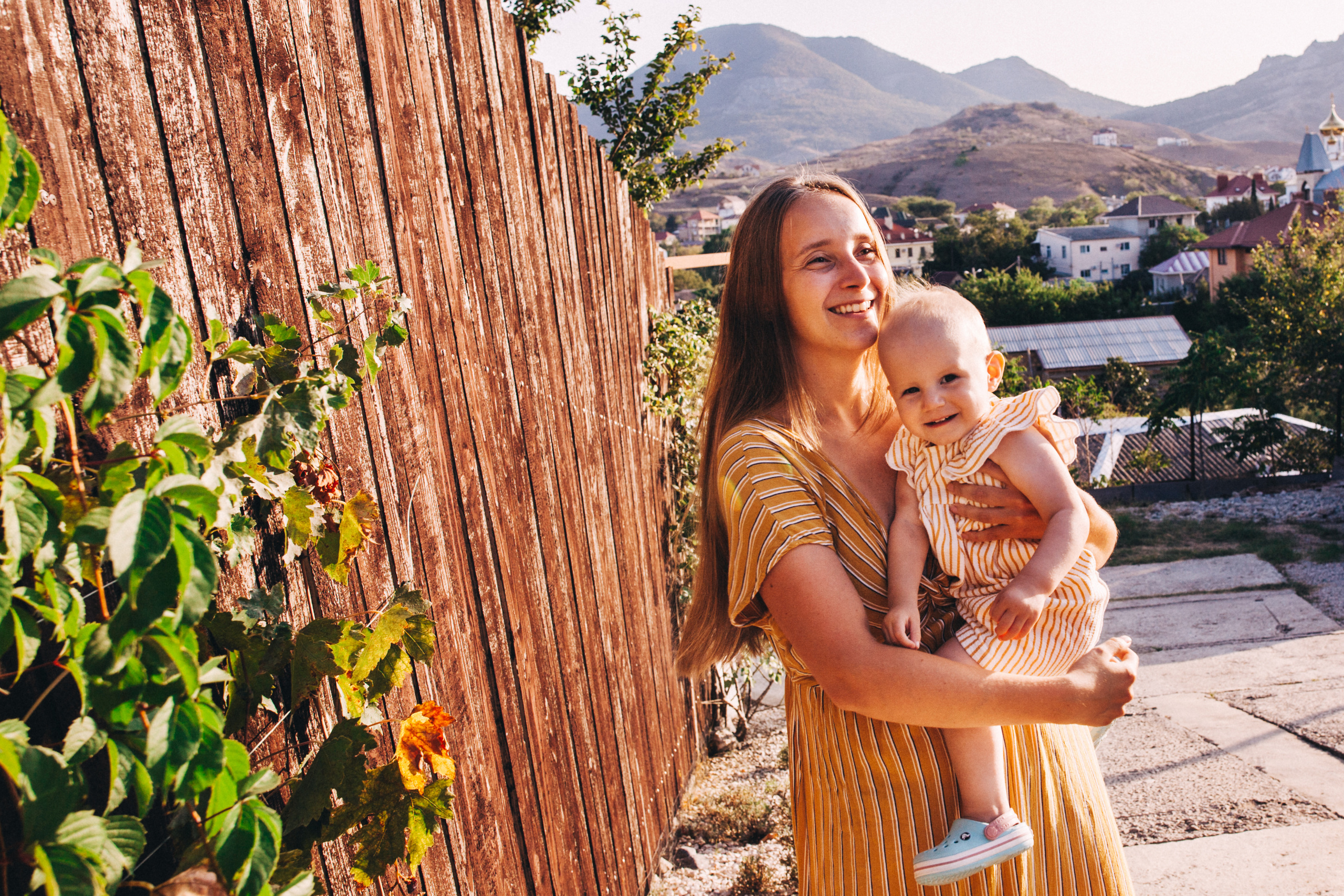 Маша и Соня. Отпуск в Крыму. Семейный фотограф, фотограф родов, репортажей фотограф в Санкт-Петербу