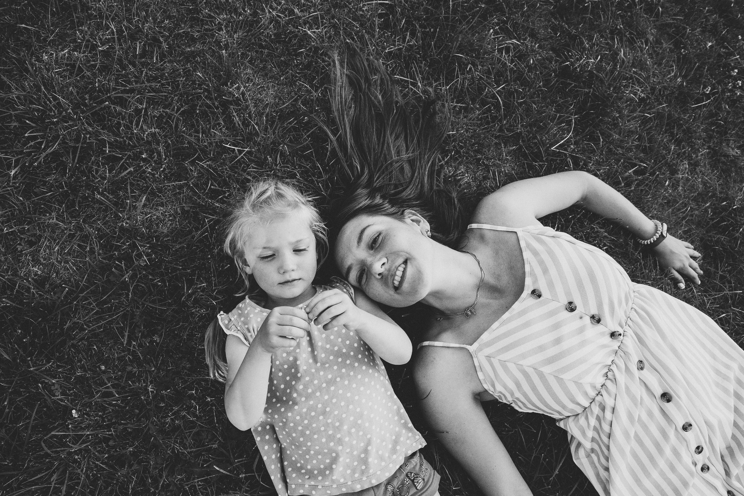 Ульяше 5 лет. Дачный деньрожденский день. Семейный фотограф, фотограф родов, репортажей фотограф в Санкт-Петербу