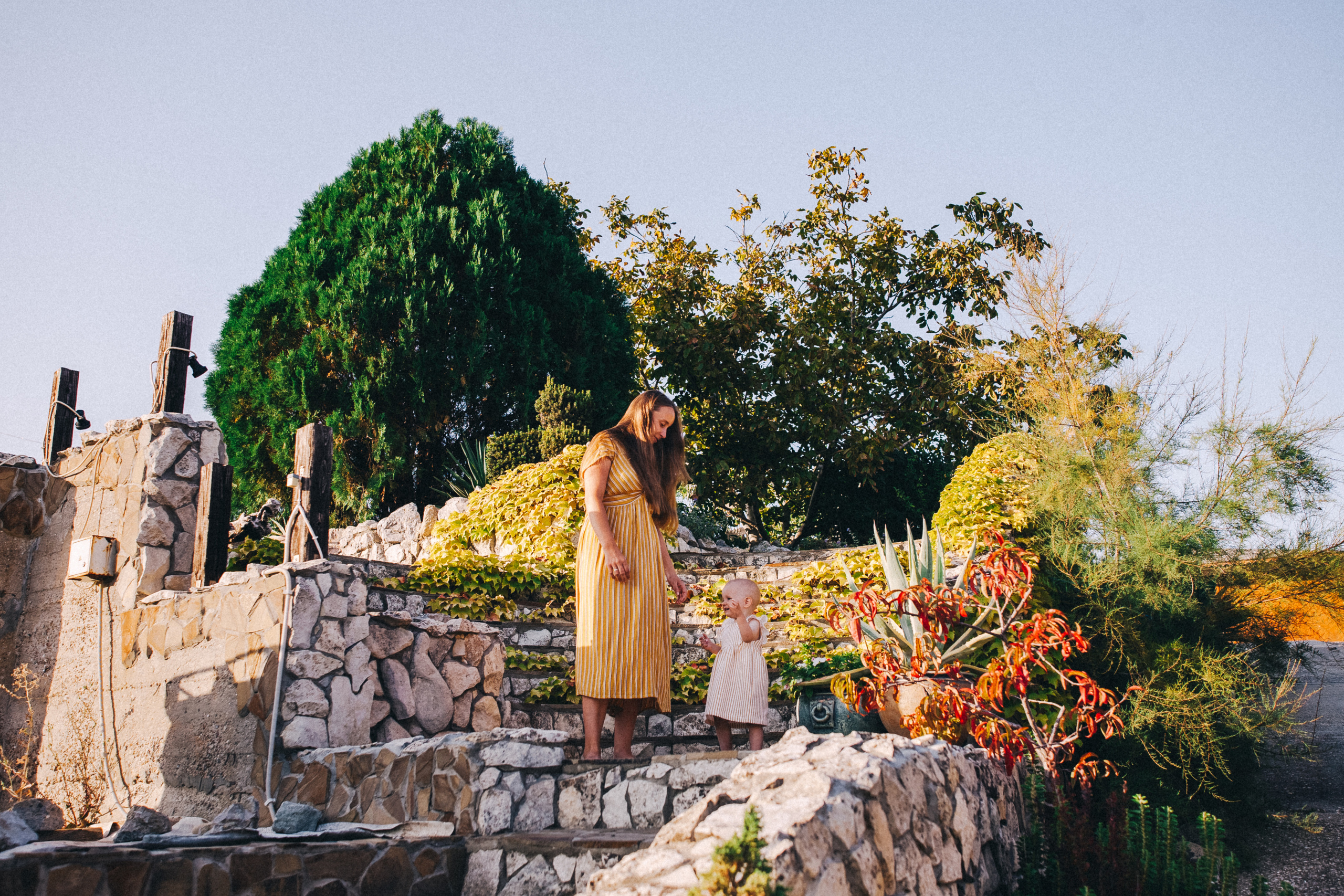 Маша и Соня. Отпуск в Крыму. Семейный фотограф, фотограф родов, репортажей фотограф в Санкт-Петербу
