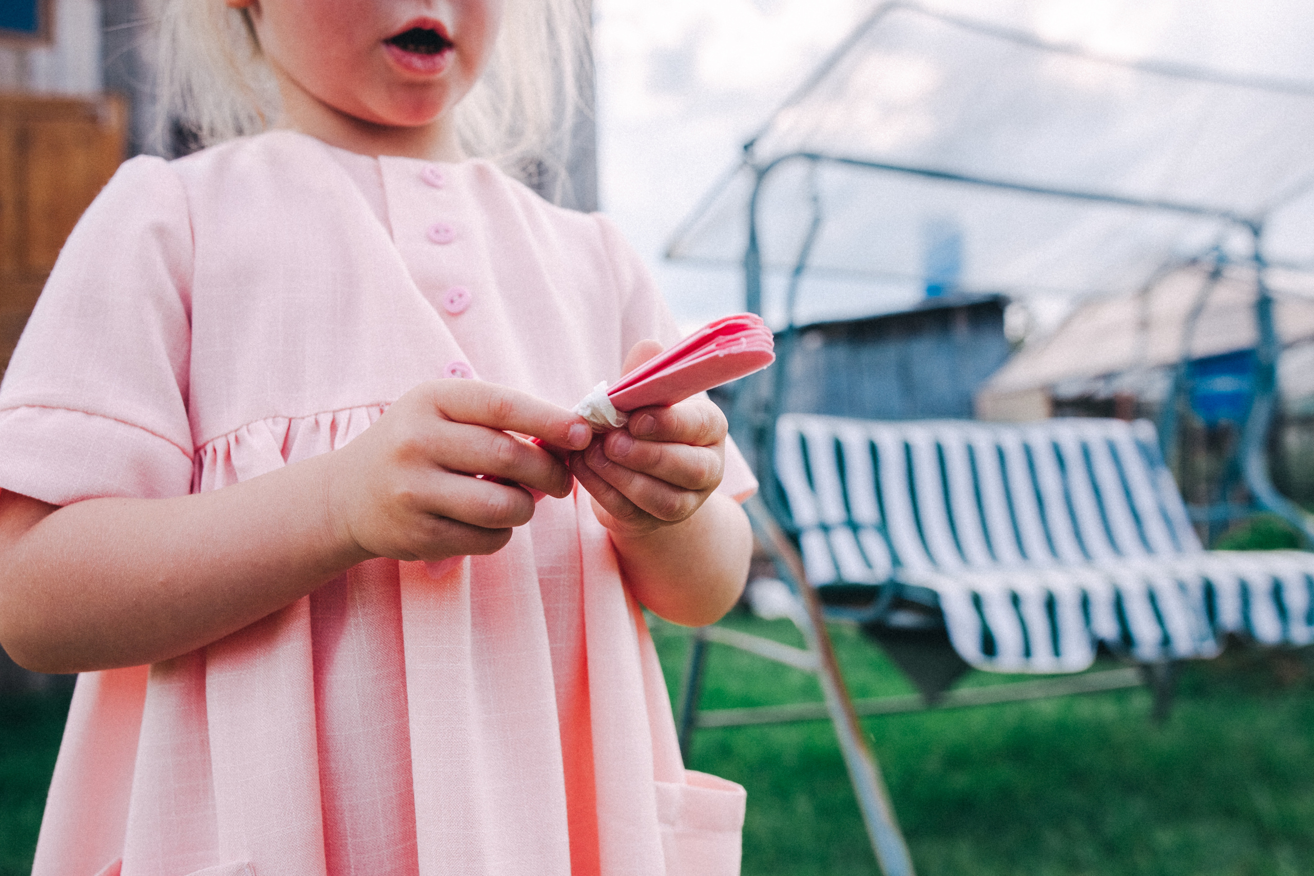 Ульяше 5 лет. Дачный деньрожденский день. Семейный фотограф, фотограф родов, репортажей фотограф в Санкт-Петербу