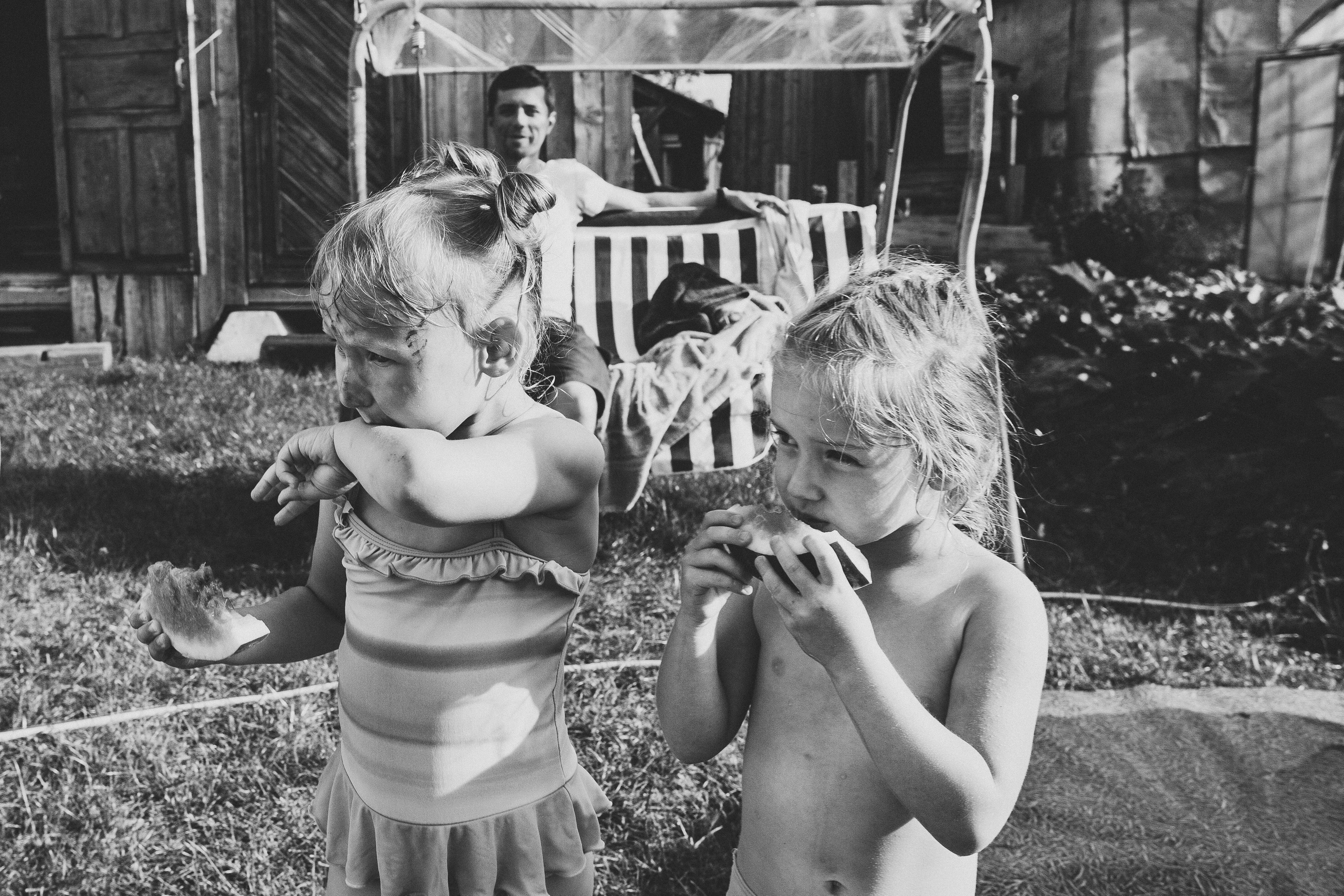 Ульяше 5 лет. Дачный деньрожденский день. Семейный фотограф, фотограф родов, репортажей фотограф в Санкт-Петербу